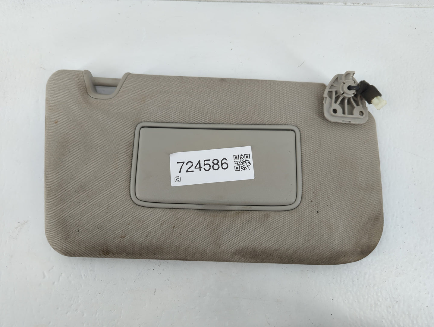 2014-2017 Nissan Rogue Sun Visor Shade Replacement Passenger Right Mirror Fits Fits 2014 2015 2016 2017 OEM Used Auto Parts - Oemusedautoparts1.com