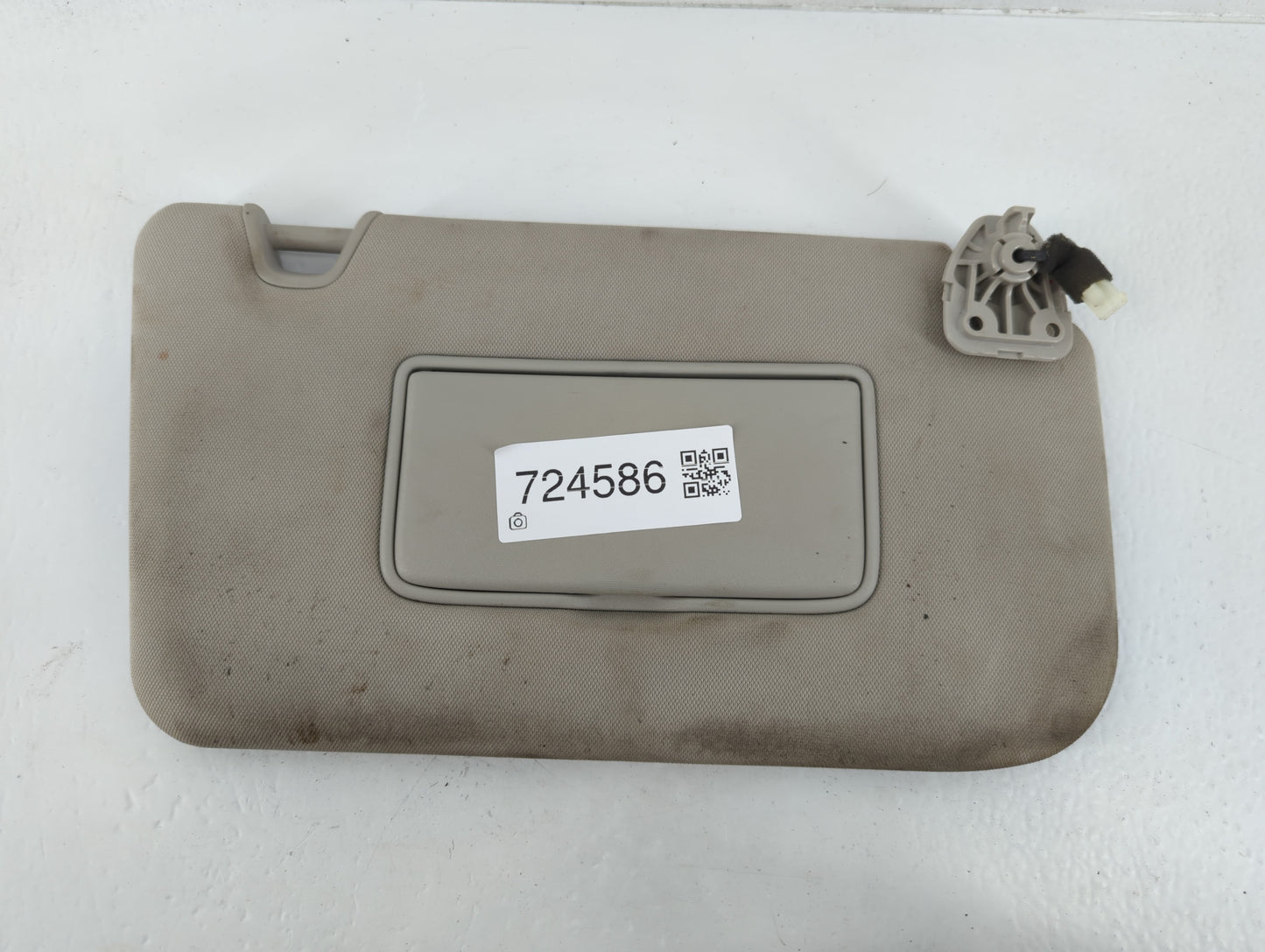 2014-2017 Nissan Rogue Sun Visor Shade Replacement Passenger Right Mirror Fits Fits 2014 2015 2016 2017 OEM Used Auto Parts - Oemusedautoparts1.com