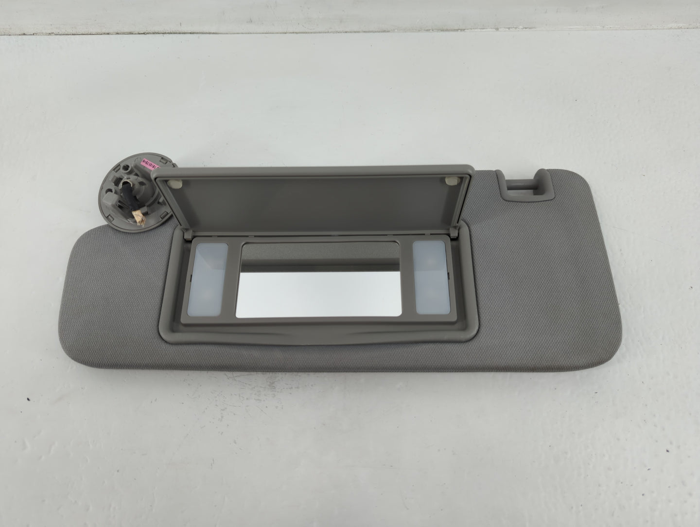 2016-2021 Chevrolet Malibu Sun Visor Shade Replacement Driver Left Mirror Fits Fits 2016 2017 2018 2019 2020 2021 OEM Used Auto Parts - Oemusedautoparts1.com