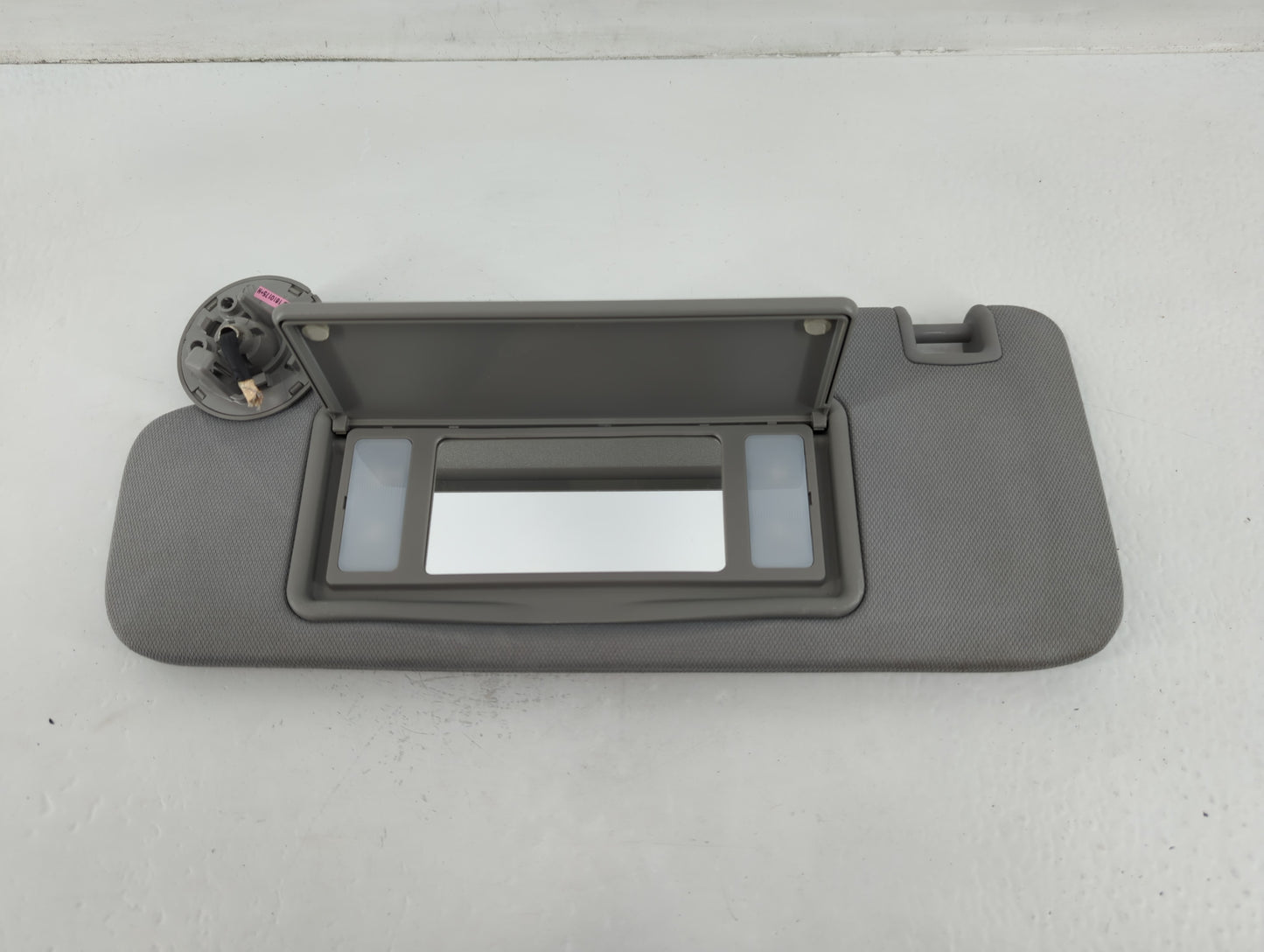 2016-2021 Chevrolet Malibu Sun Visor Shade Replacement Driver Left Mirror Fits Fits 2016 2017 2018 2019 2020 2021 OEM Used Auto Parts - Oemusedautoparts1.com