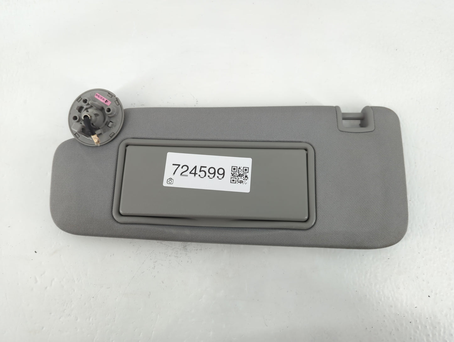 2016-2021 Chevrolet Malibu Sun Visor Shade Replacement Driver Left Mirror Fits Fits 2016 2017 2018 2019 2020 2021 OEM Used Auto Parts - Oemusedautoparts1.com