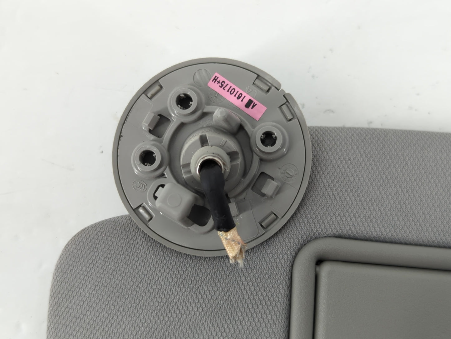 2016-2021 Chevrolet Malibu Sun Visor Shade Replacement Driver Left Mirror Fits Fits 2016 2017 2018 2019 2020 2021 OEM Used Auto Parts - Oemusedautoparts1.com