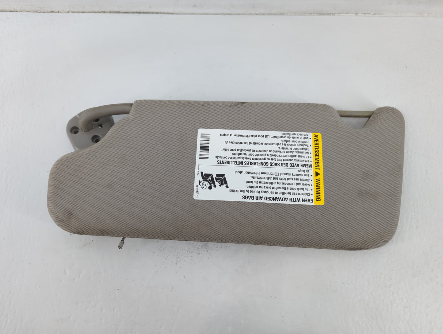 2006-2016 Chevrolet Impala Sun Visor Shade Replacement Passenger Right Mirror Fits OEM Used Auto Parts - Oemusedautoparts1.com