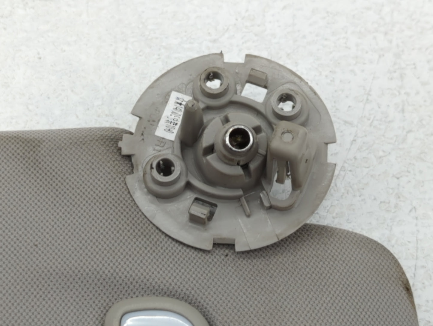 2015 Chevrolet Traverse Sun Visor Shade Replacement Passenger Right Mirror Fits OEM Used Auto Parts - Oemusedautoparts1.com