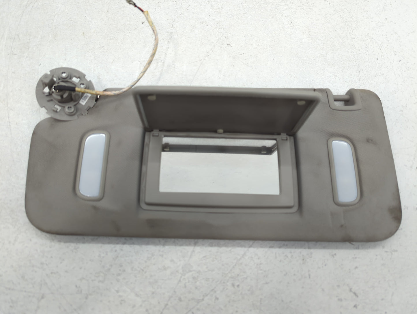 2015 Chevrolet Traverse Sun Visor Shade Replacement Driver Left Mirror Fits OEM Used Auto Parts - Oemusedautoparts1.com