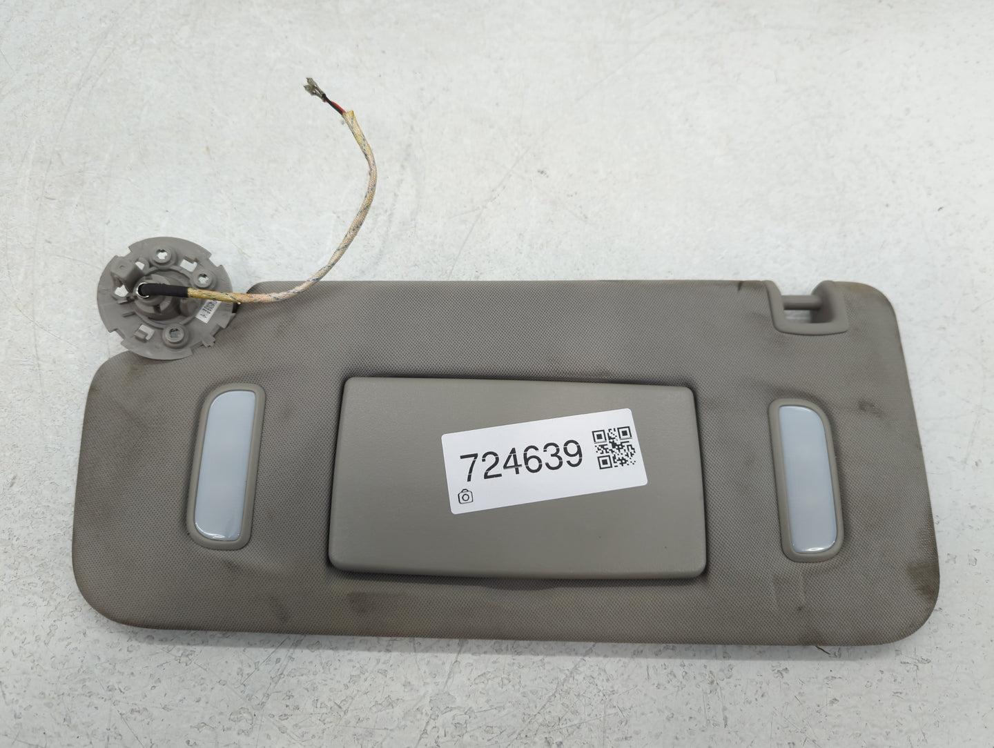 2015 Chevrolet Traverse Sun Visor Shade Replacement Driver Left Mirror Fits OEM Used Auto Parts - Oemusedautoparts1.com