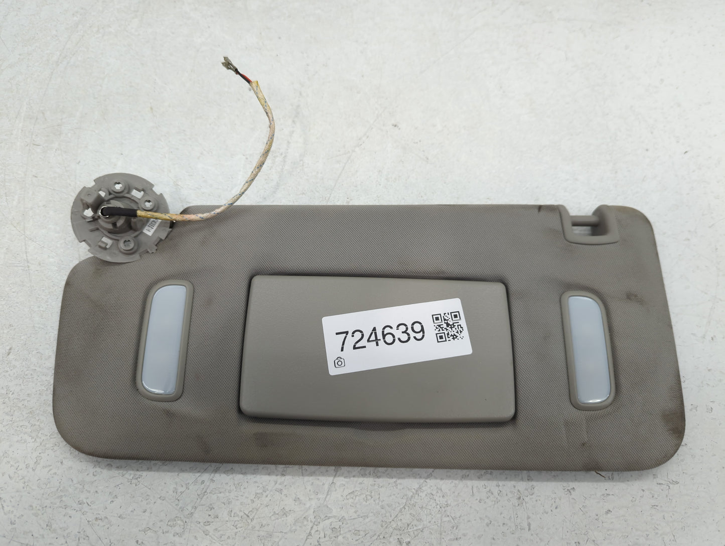 2015 Chevrolet Traverse Sun Visor Shade Replacement Driver Left Mirror Fits OEM Used Auto Parts - Oemusedautoparts1.com