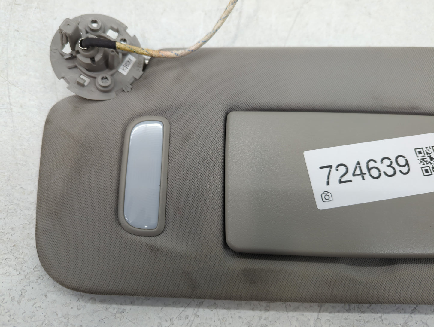 2015 Chevrolet Traverse Sun Visor Shade Replacement Driver Left Mirror Fits OEM Used Auto Parts - Oemusedautoparts1.com