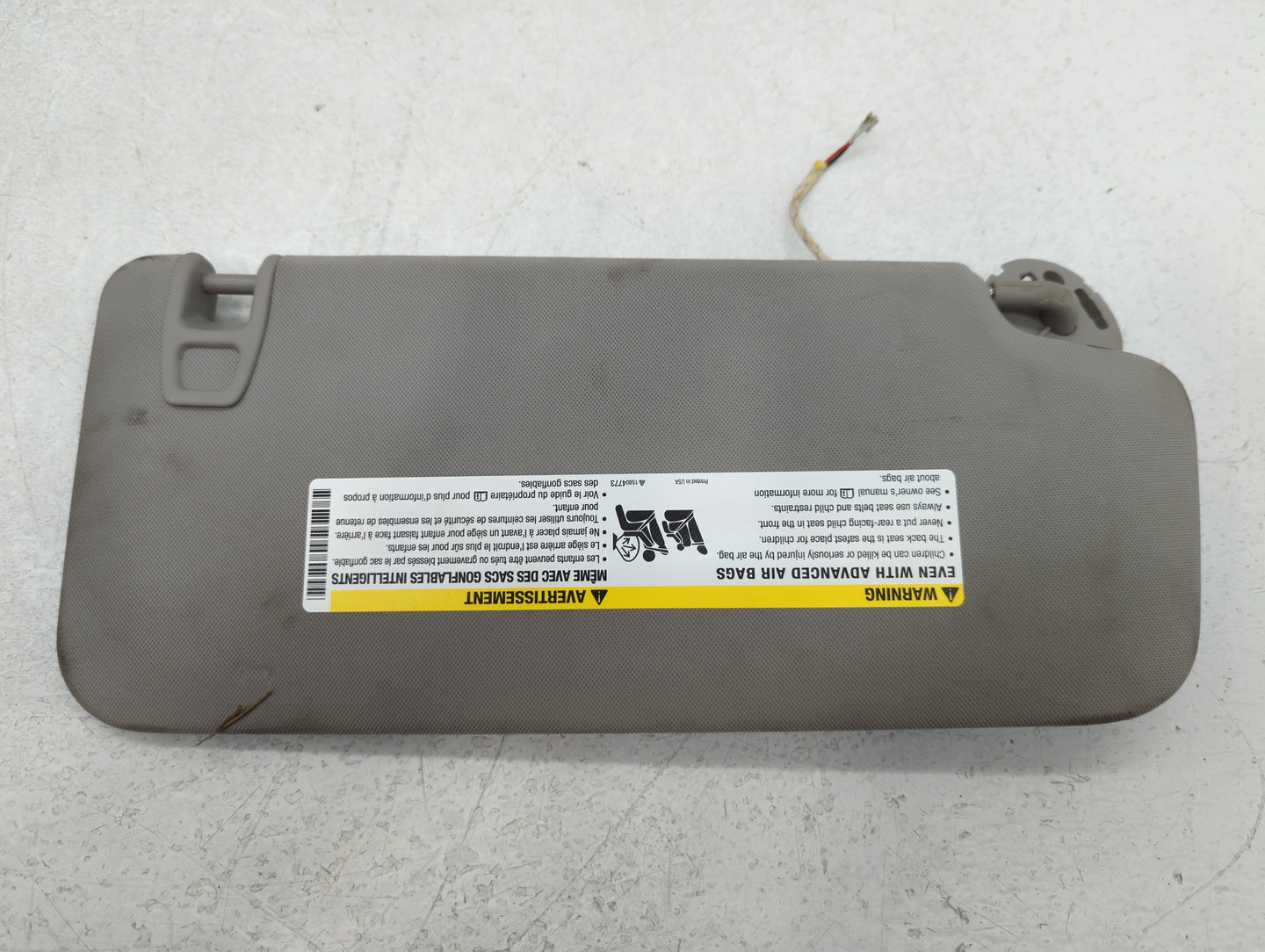 2015 Chevrolet Traverse Sun Visor Shade Replacement Driver Left Mirror Fits OEM Used Auto Parts - Oemusedautoparts1.com