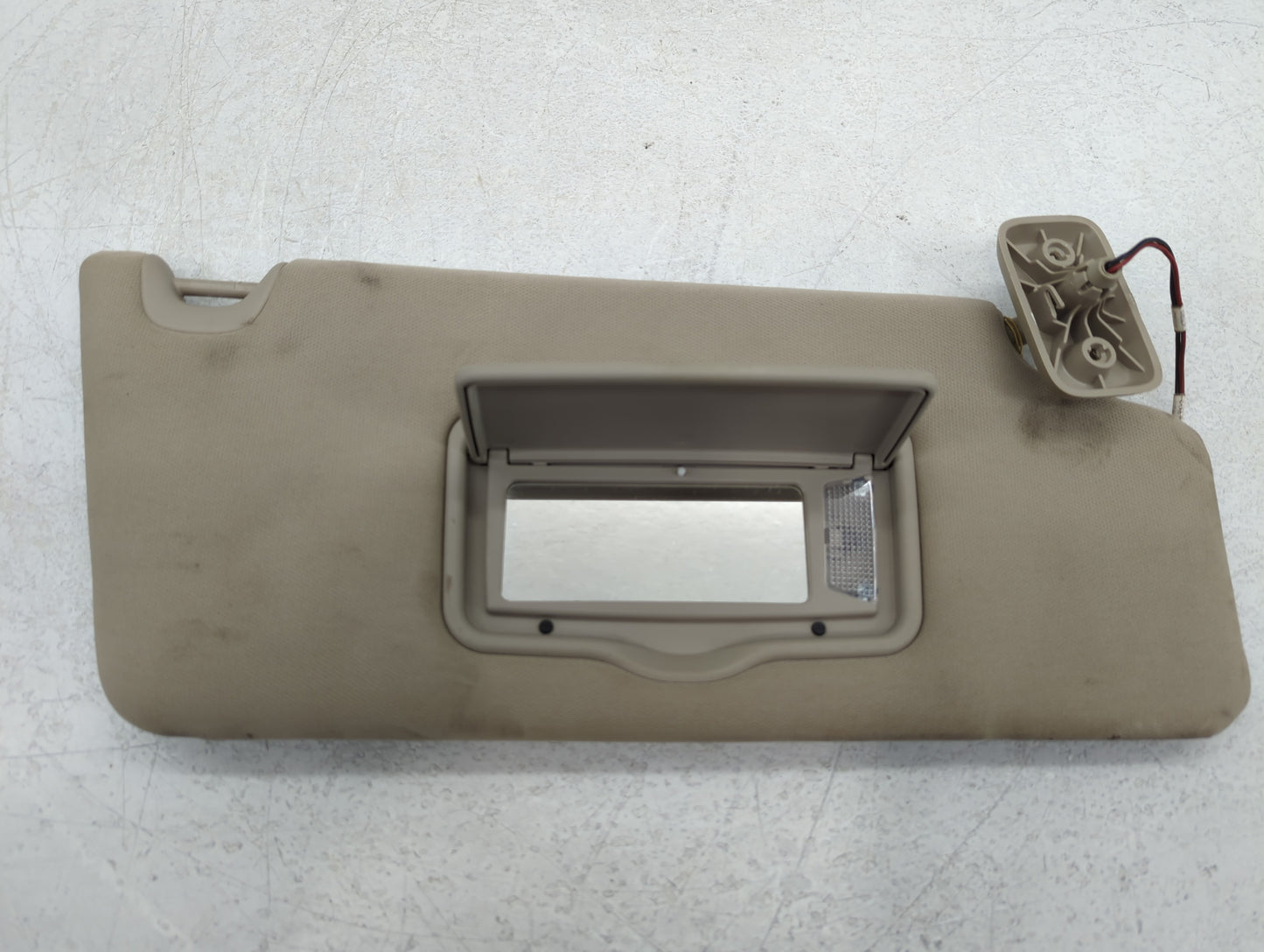 2009-2010 Ford F-150 Sun Visor Shade Replacement Passenger Right Mirror Fits Fits 2009 2010 OEM Used Auto Parts - Oemusedautoparts1.com