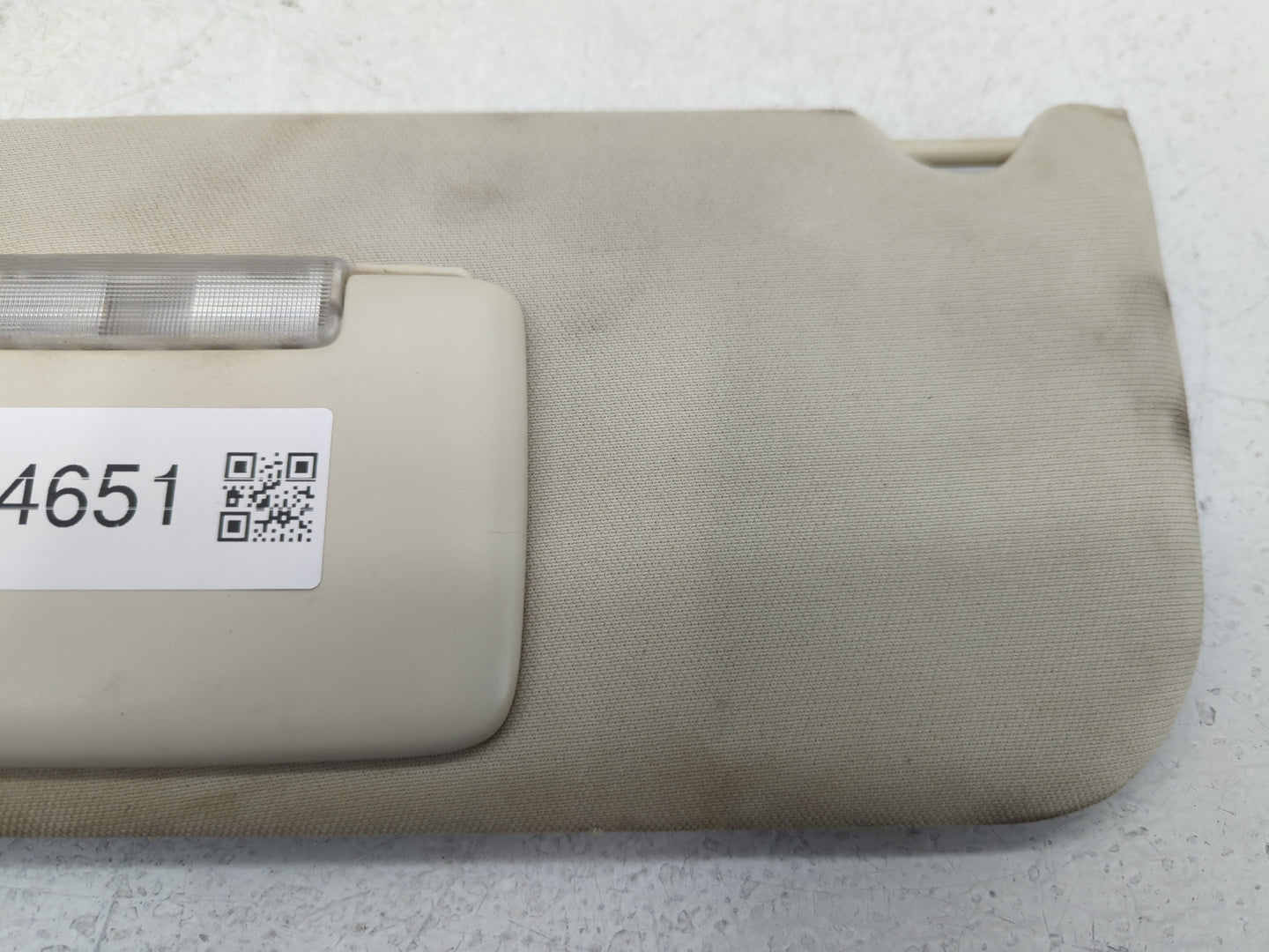 2008-2010 Chrysler 300 Sun Visor Shade Replacement Passenger Right Mirror Fits Fits 2008 2009 2010 OEM Used Auto Parts - Oemusedautoparts1.com