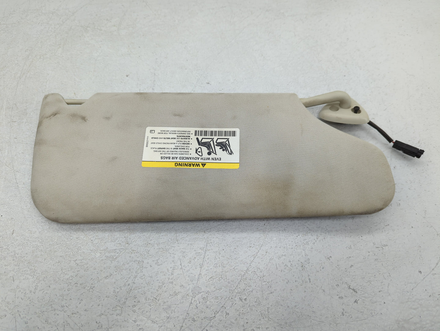 2008-2010 Chrysler 300 Sun Visor Shade Replacement Passenger Right Mirror Fits Fits 2008 2009 2010 OEM Used Auto Parts - Oemusedautoparts1.com