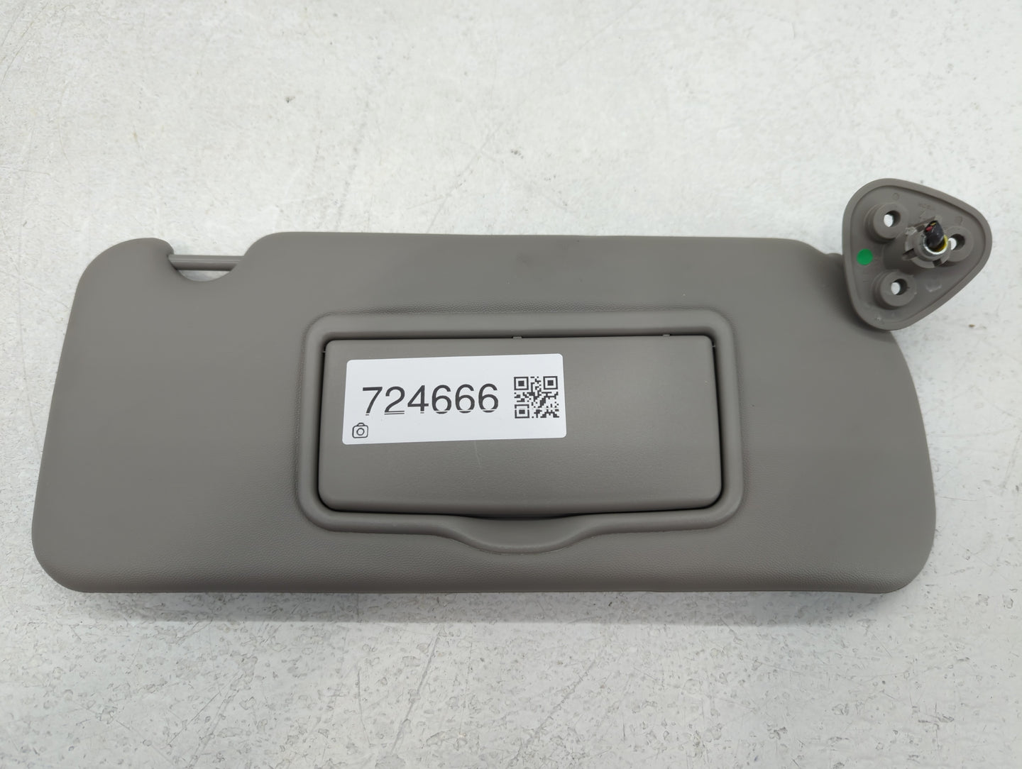 2004-2009 Cadillac Srx Sun Visor Shade Replacement Passenger Right Mirror Fits Fits 2004 2005 2006 2007 2008 2009 OEM Used Auto Parts - Oemusedautoparts1.com