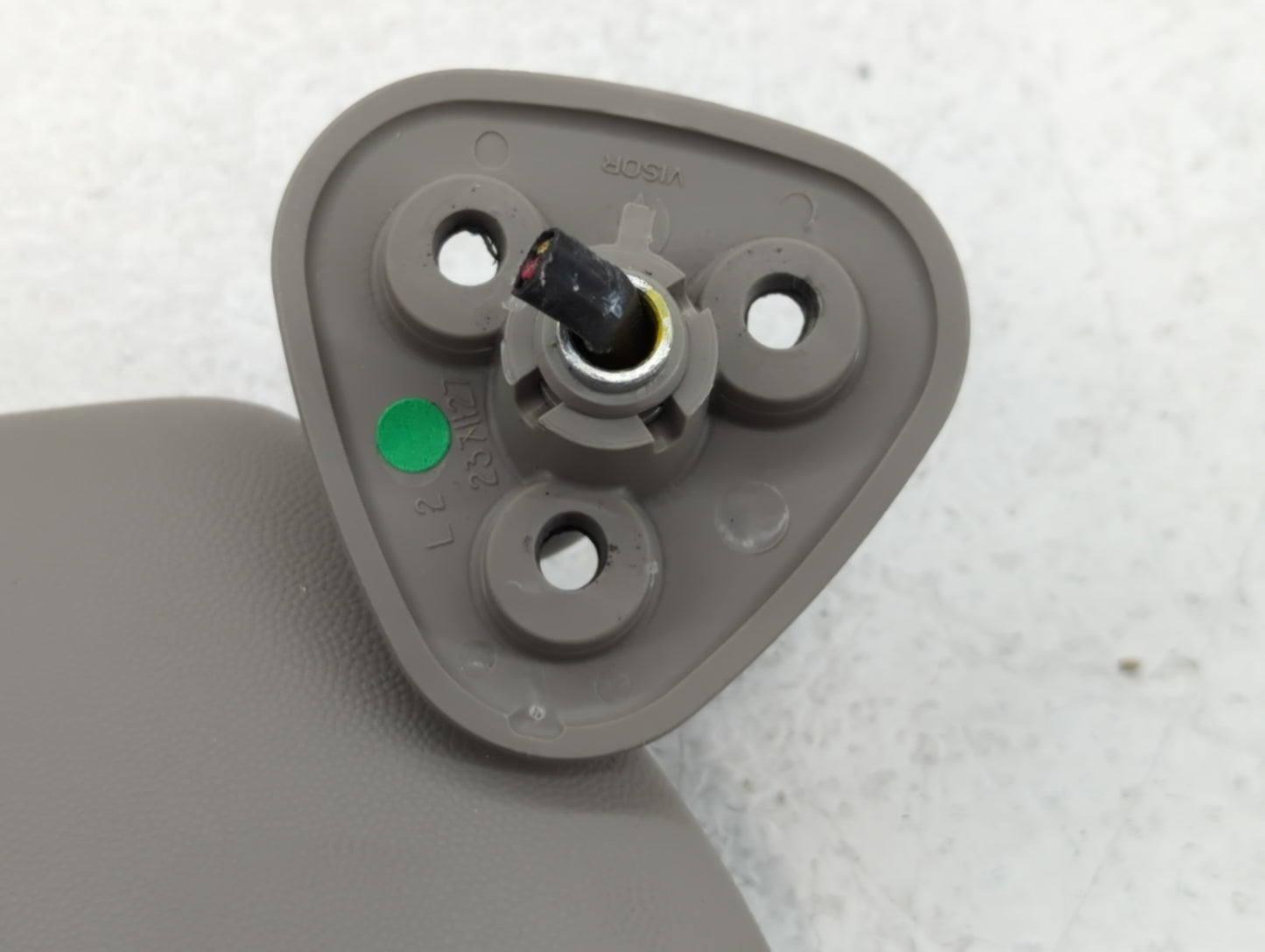 2004-2009 Cadillac Srx Sun Visor Shade Replacement Passenger Right Mirror Fits Fits 2004 2005 2006 2007 2008 2009 OEM Used Auto Parts - Oemusedautoparts1.com