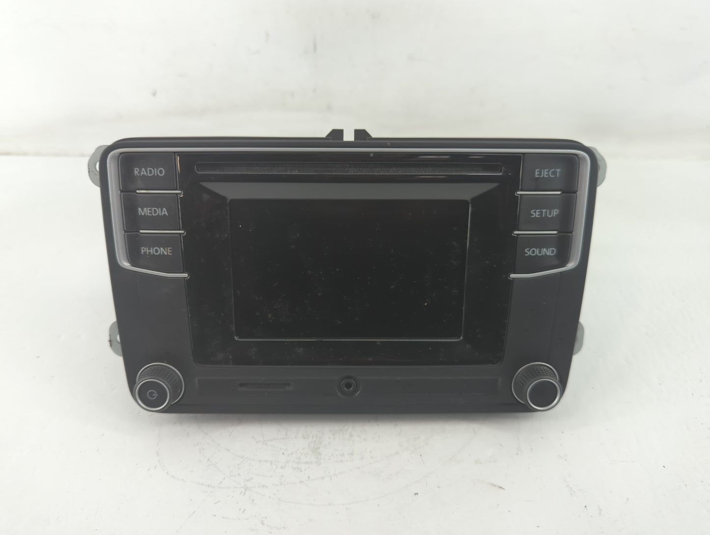 2018 Volkswagen Jetta Radio AM FM Cd Player Receiver Replacement P/N:561 035 150 B Fits Fits 2019 OEM Used Auto Parts - Oemusedautoparts1.com