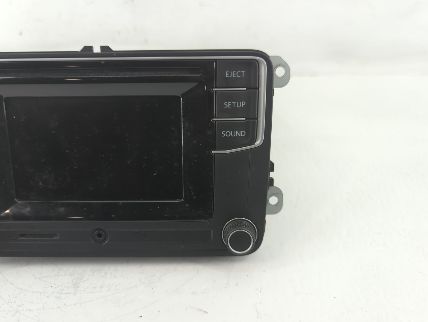 2018 Volkswagen Jetta Radio AM FM Cd Player Receiver Replacement P/N:561 035 150 B Fits Fits 2019 OEM Used Auto Parts - Oemusedautoparts1.com