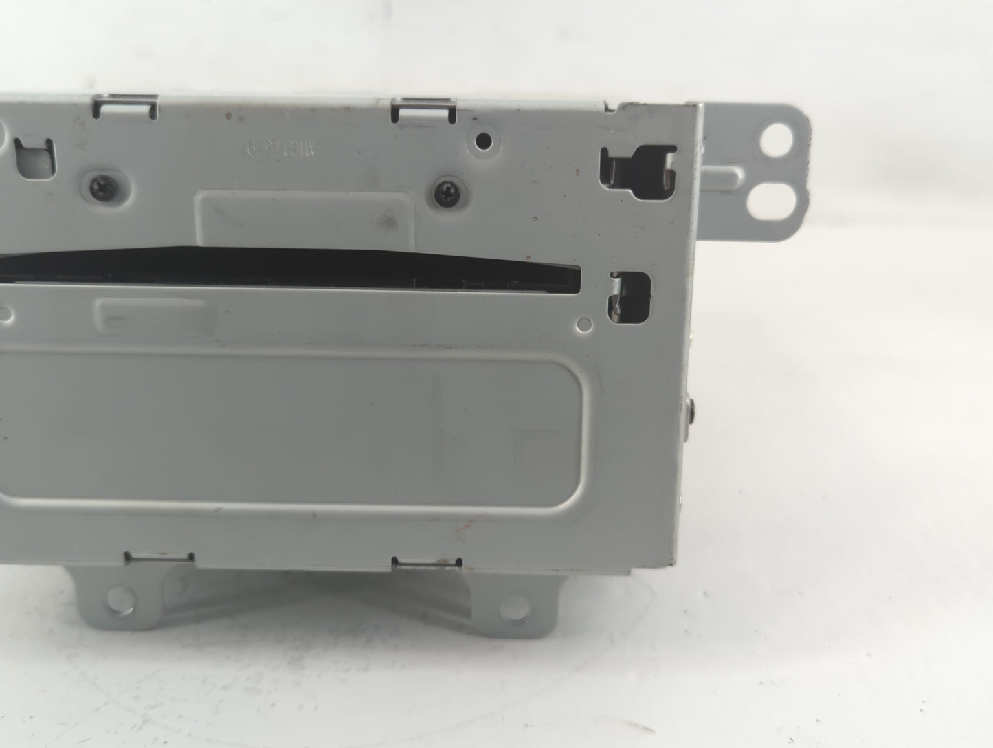2011-2012 Chevrolet Cruze Radio AM FM Cd Player Receiver Replacement P/N:2098357 Fits Fits 2010 2011 2012 OEM Used Auto Parts - Oemusedautoparts1.com