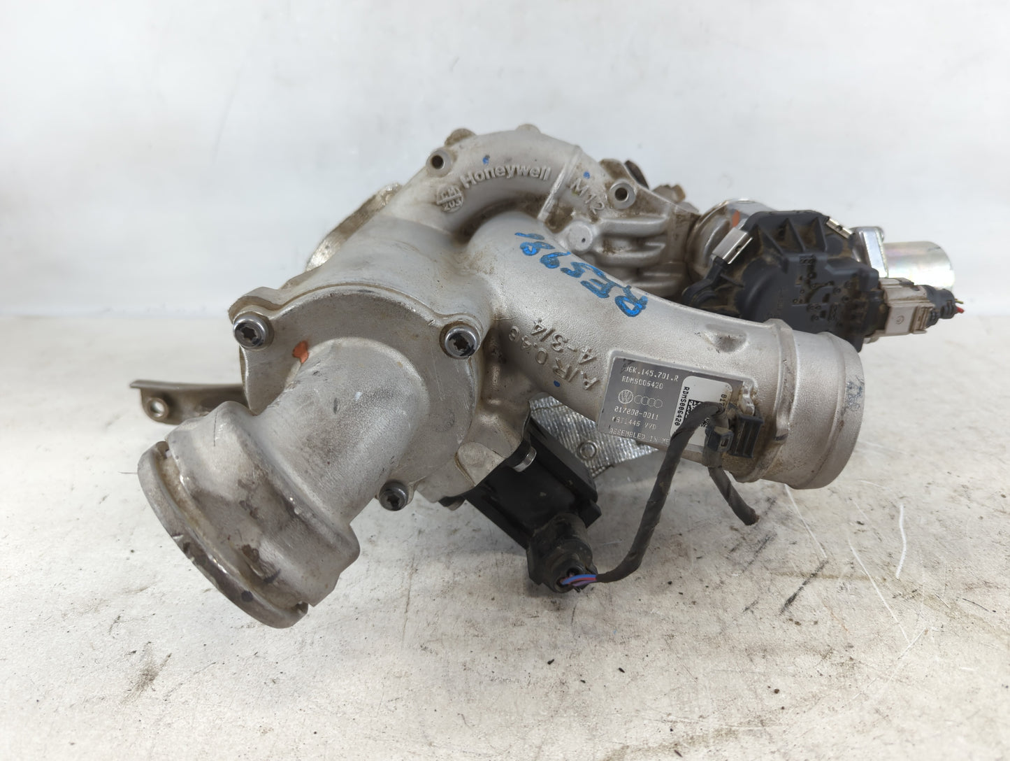 2012 Volkswagen Passat Turbocharger Exhaust Manifold With Turbo Charger - Oemusedautoparts1.com