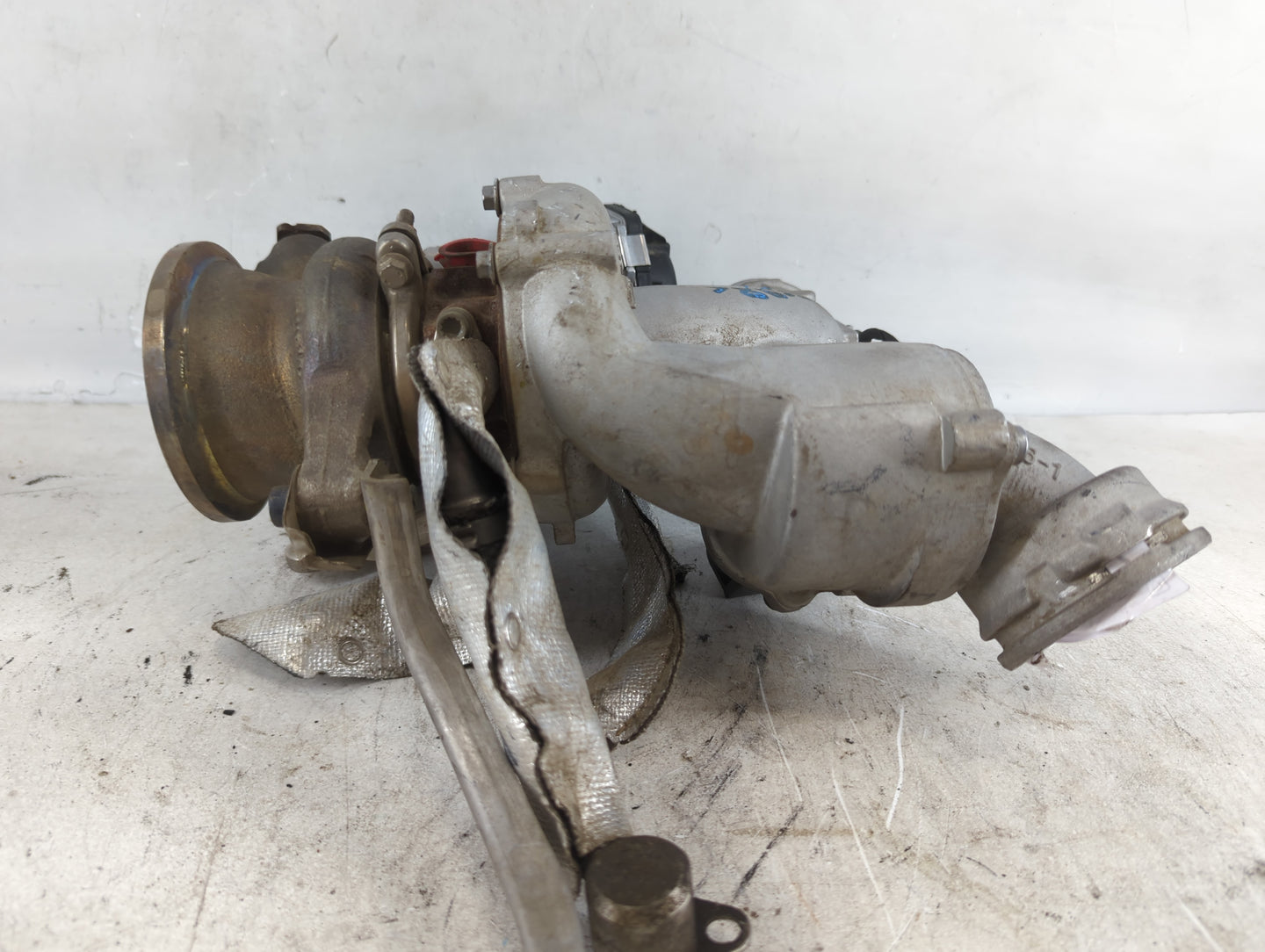 2012 Volkswagen Passat Turbocharger Exhaust Manifold With Turbo Charger - Oemusedautoparts1.com