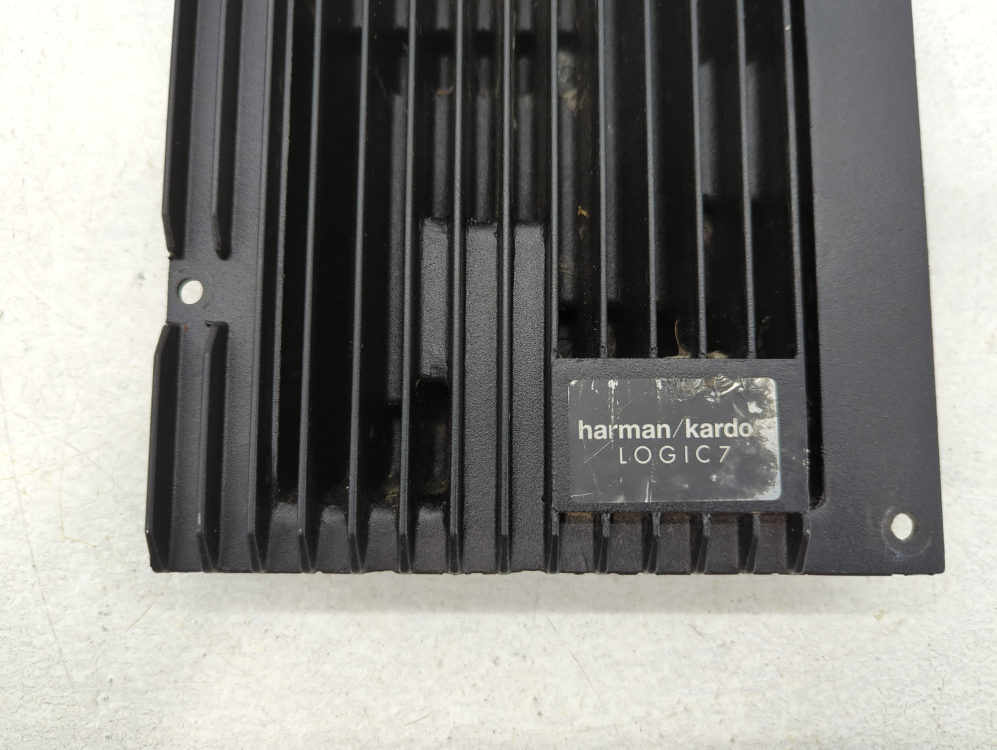 2010-2011 Land Rover Lr4 Radio AM FM Cd Player Receiver Replacement P/N:8H42-19C164-BB Fits Fits 2010 2011 OEM Used Auto Parts - Oemusedautoparts1.com