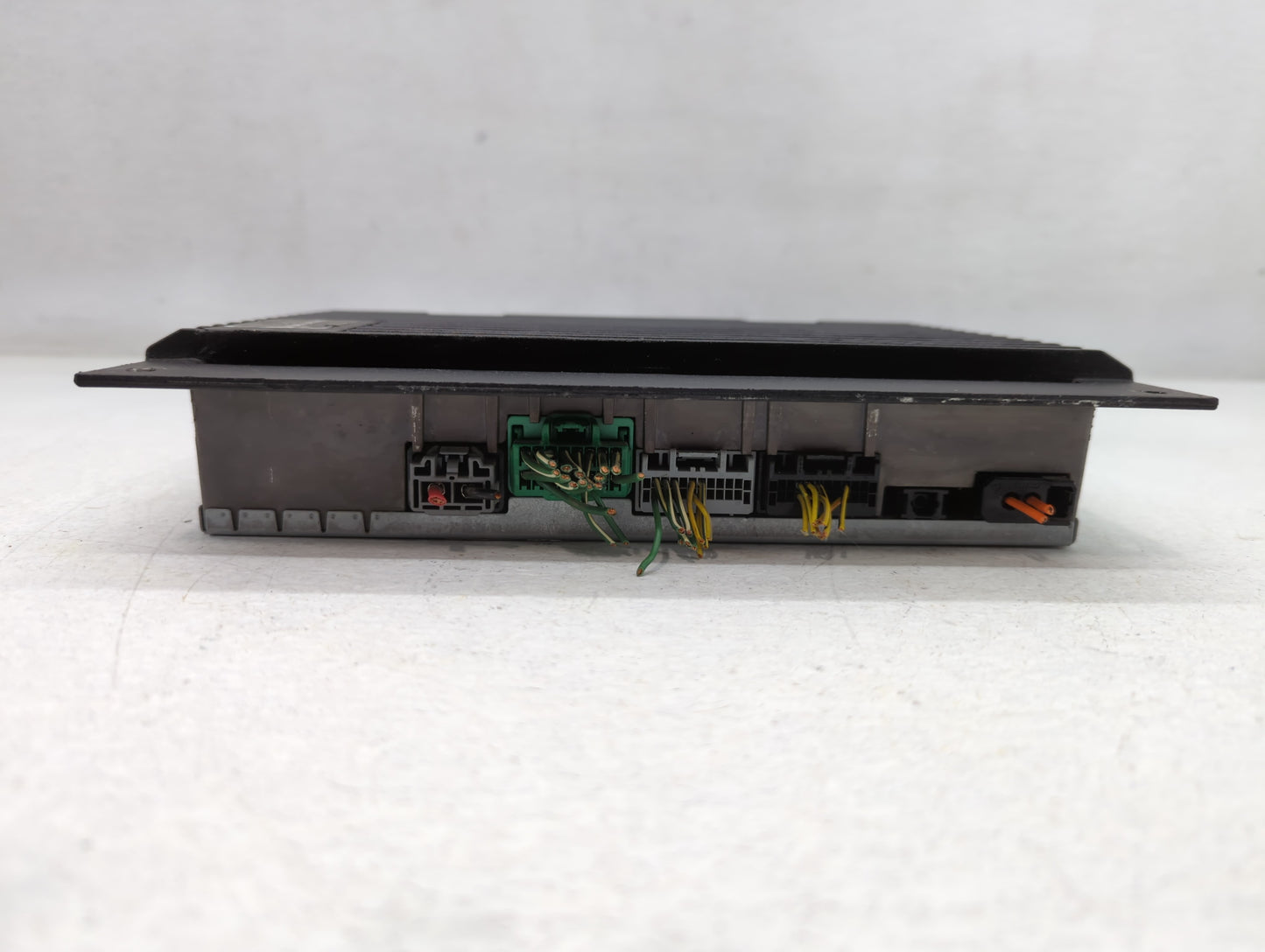 2010-2011 Land Rover Lr4 Radio AM FM Cd Player Receiver Replacement P/N:8H42-19C164-BB Fits Fits 2010 2011 OEM Used Auto Parts - Oemusedautoparts1.com