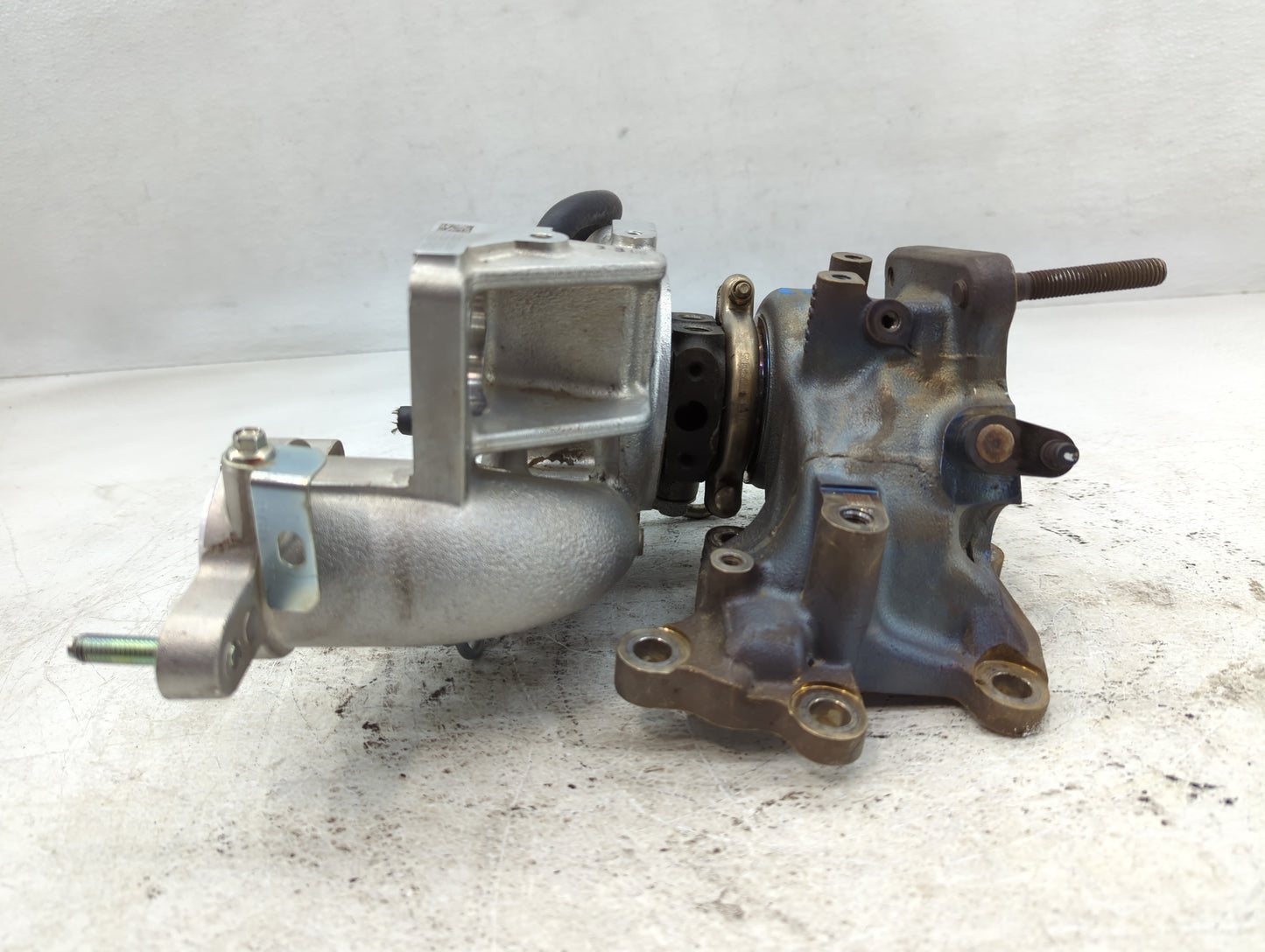 2021-2022 Mazda Cx-5 Turbocharger Exhaust Manifold With Turbo Charger - Oemusedautoparts1.com