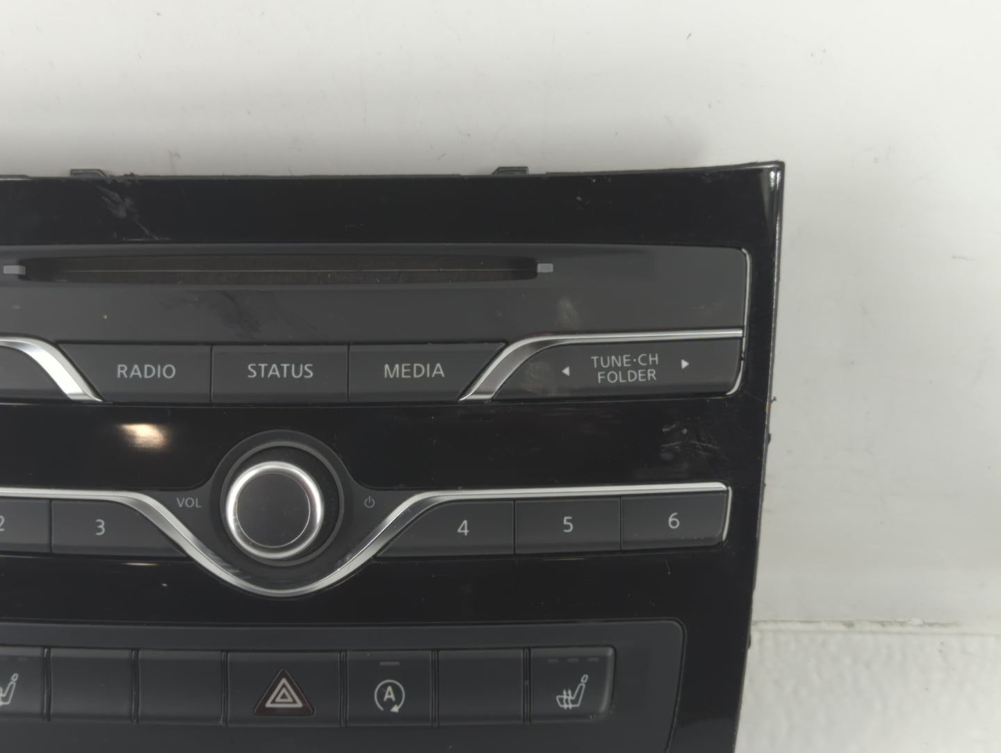 2017-2019 Infiniti Qx30 Radio AM FM Cd Player Receiver Replacement P/N:A 091 905 65 00 Fits Fits 2017 2018 2019 OEM Used Auto Parts - Oemusedautoparts1.com