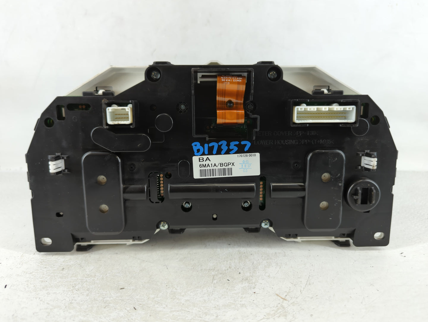2017-2018 Nissan Rogue Sport Instrument Cluster Speedometer Gauges P/N:170728 0010 6MA1A Fits Fits 2017 2018 OEM Used Auto Parts - Oemusedautoparts1.com