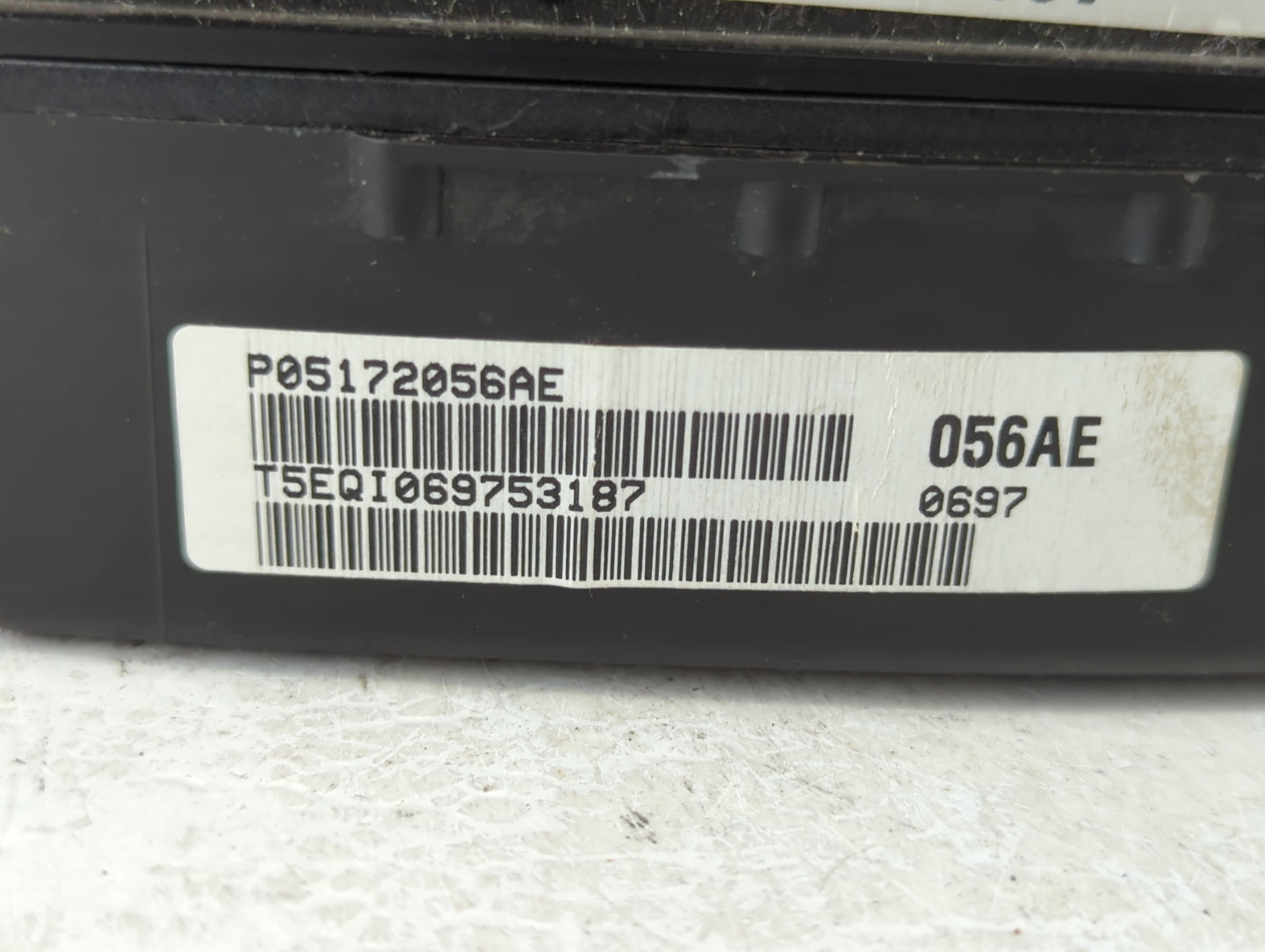 2007 Chrysler 300 Instrument Cluster Speedometer Gauges P/N:P05172056AE Fits OEM Used Auto Parts - Oemusedautoparts1.com