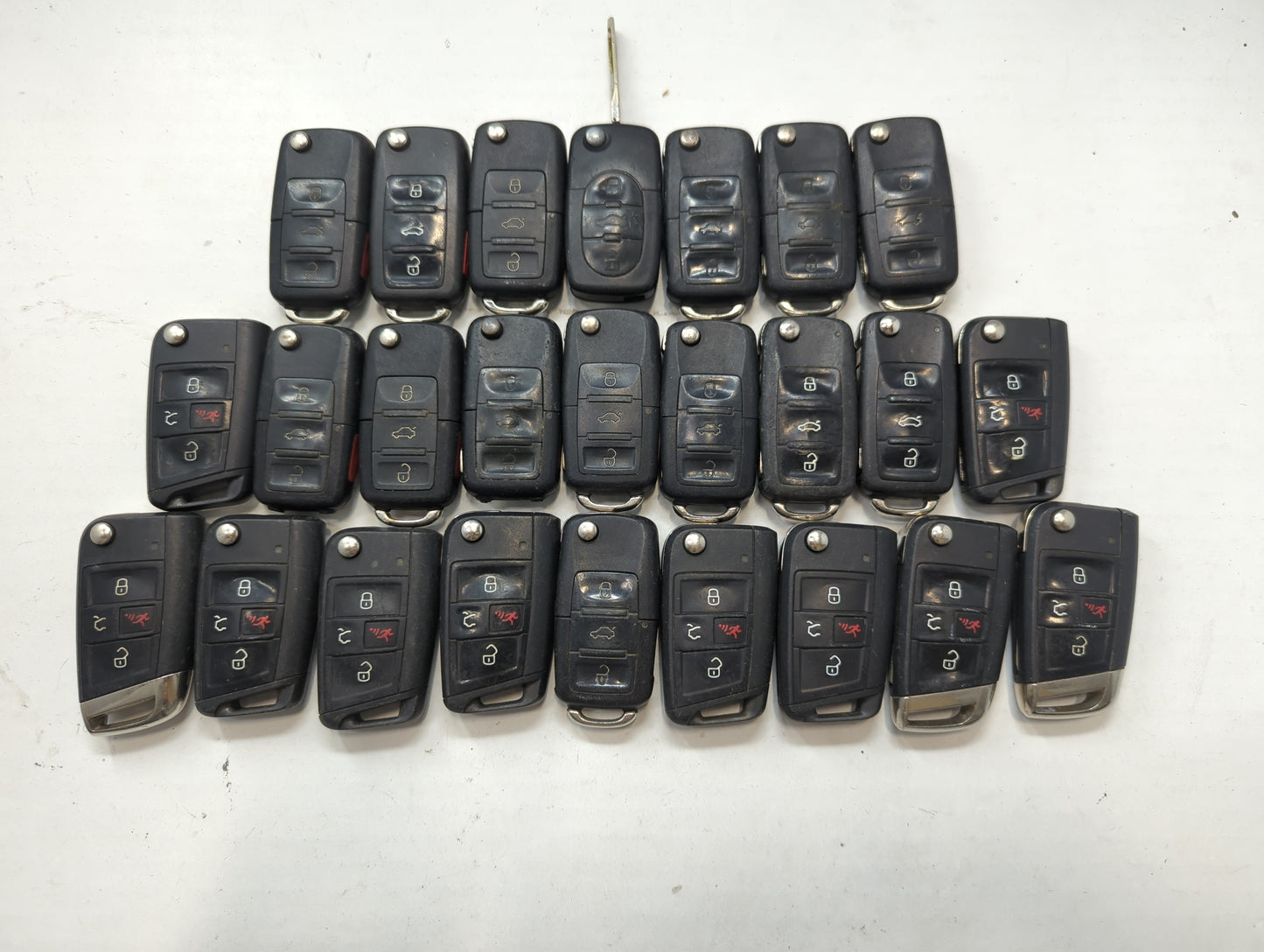 Lot of 25 Volkswagen Keyless Entry Remote Fob MIXED FCC IDS MIXED PART - Oemusedautoparts1.com