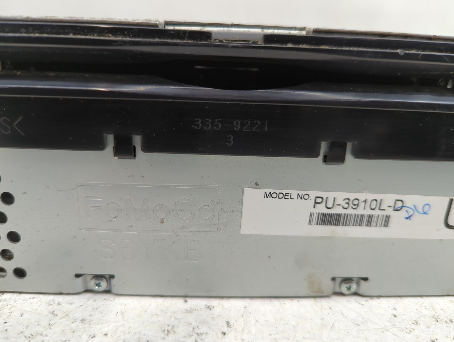 2014-2015 Ford Explorer Radio AM FM Cd Player Receiver Replacement P/N:EB5T-19C107-HA Fits Fits 2014 2015 OEM Used Auto Parts - Oemusedautoparts1.com