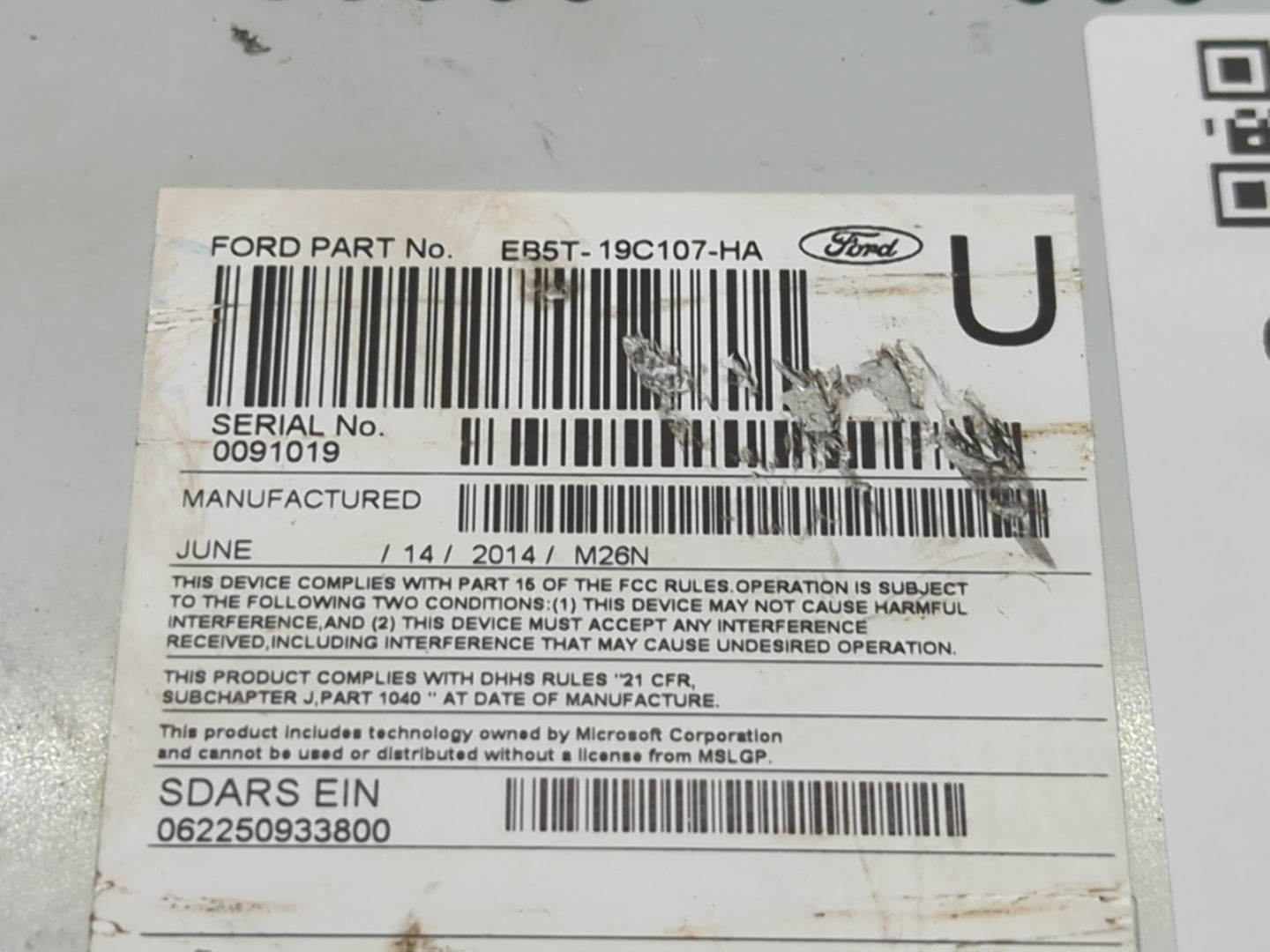 2014-2015 Ford Explorer Radio AM FM Cd Player Receiver Replacement P/N:EB5T-19C107-HA Fits Fits 2014 2015 OEM Used Auto Parts - Oemusedautoparts1.com