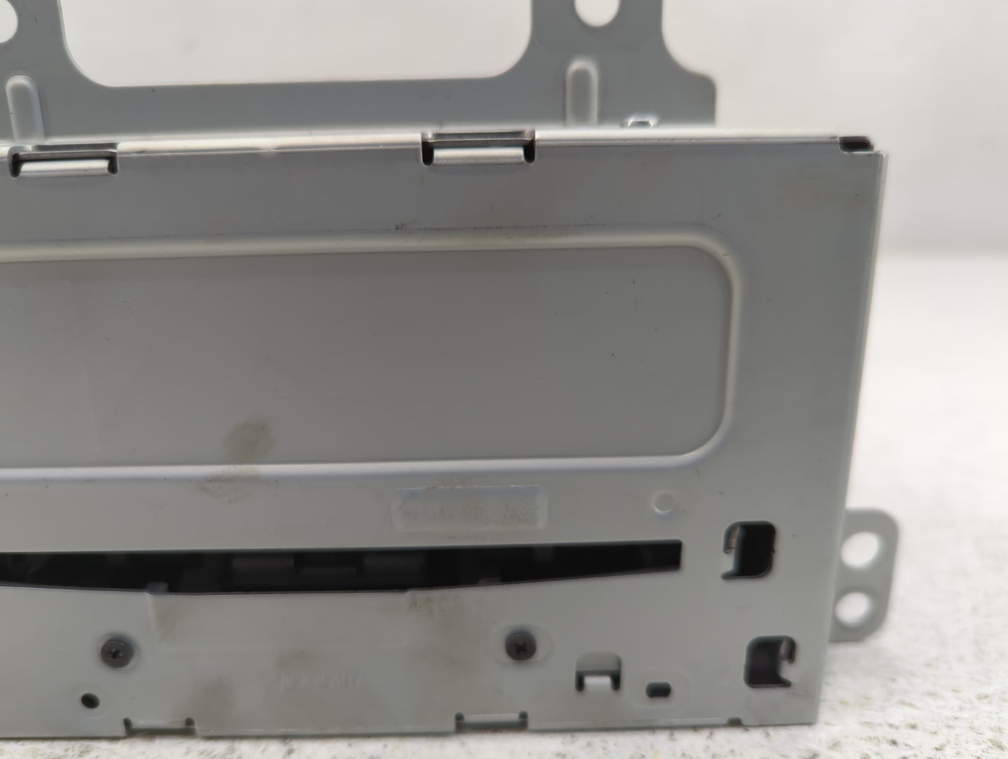 2013-2016 Chevrolet Cruze Radio AM FM Cd Player Receiver Replacement P/N:22976137 Fits Fits 2013 2014 2015 2016 OEM Used Auto Parts - Oemusedautoparts1.com