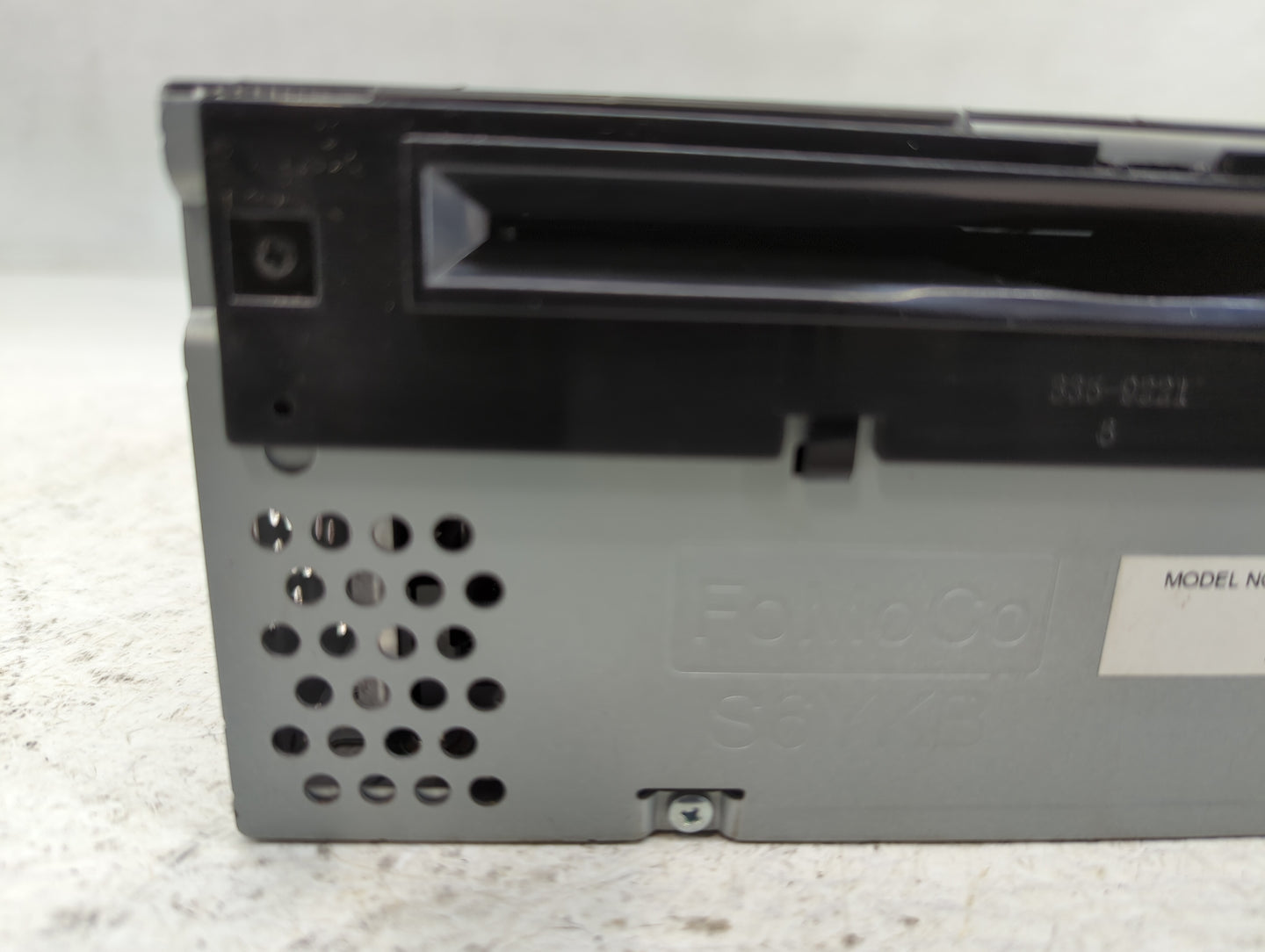 2016-2017 Ford Explorer Radio AM FM Cd Player Receiver Replacement P/N:GB5T-19C107-AG Fits Fits 2016 2017 OEM Used Auto Parts - Oemusedautoparts1.com