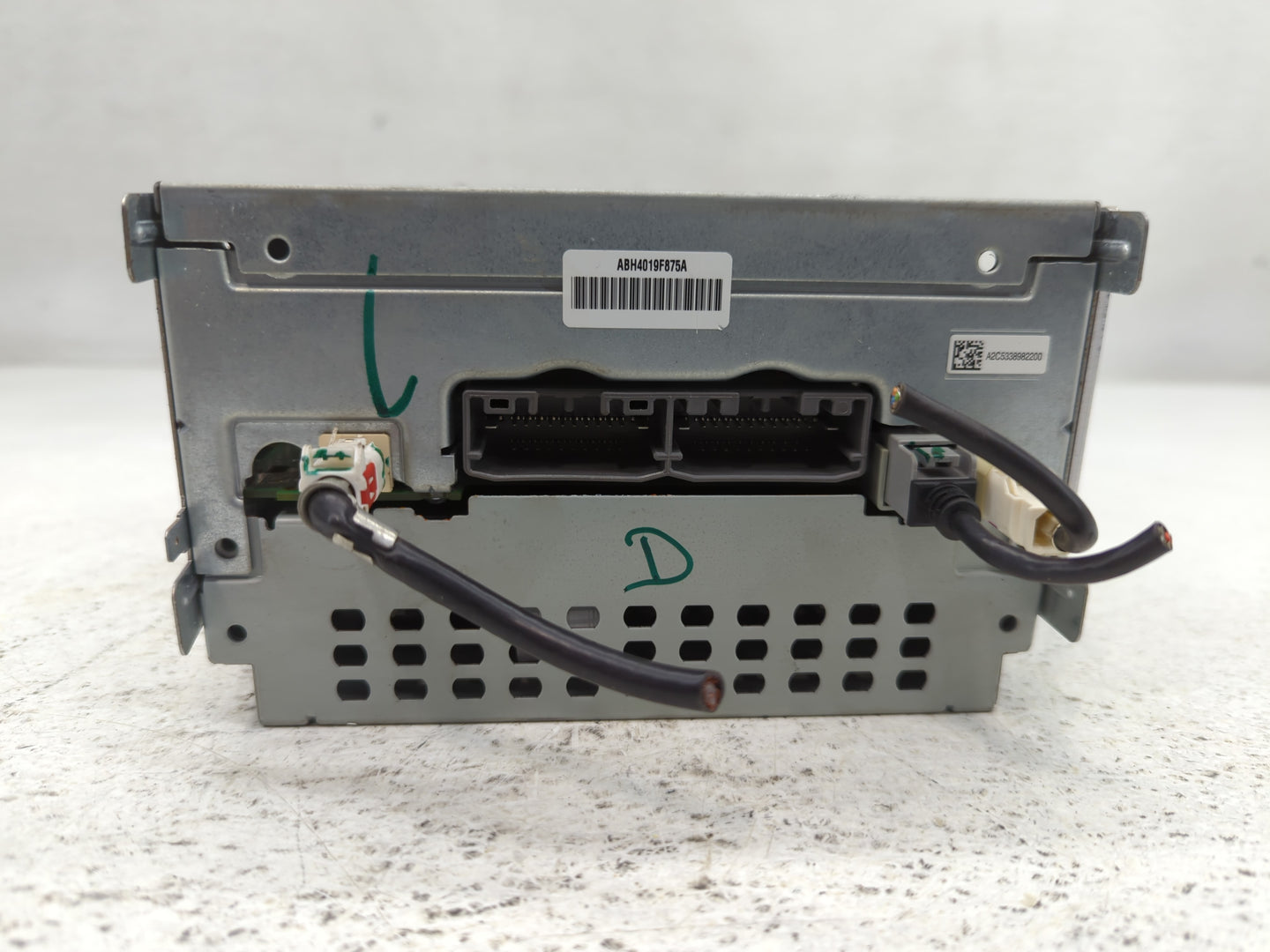 2013-2014 Dodge Charger Radio AM FM Cd Player Receiver Replacement P/N:P68209671AB Fits Fits 2013 2014 OEM Used Auto Parts - Oemusedautoparts1.com