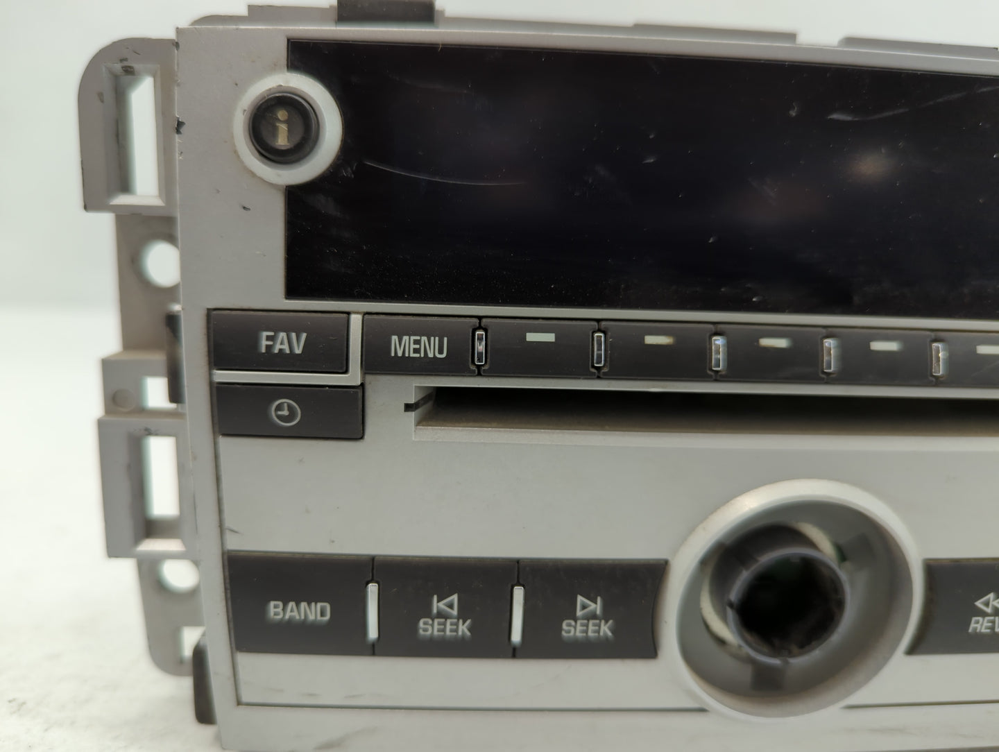 2008 Chevrolet Equinox Radio AM FM Cd Player Receiver Replacement P/N:25887899 Fits OEM Used Auto Parts - Oemusedautoparts1.com