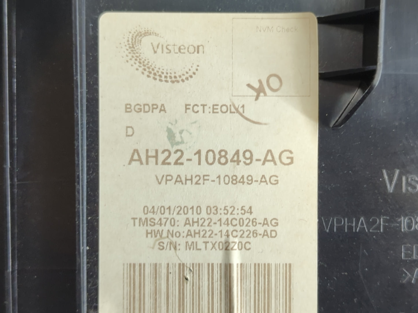 2010-2013 Land Rover Lr4 Instrument Cluster Speedometer Gauges P/N:AH22-10849-AG Fits Fits 2010 2011 2012 2013 OEM Used Auto Parts - Oemusedautoparts1.com