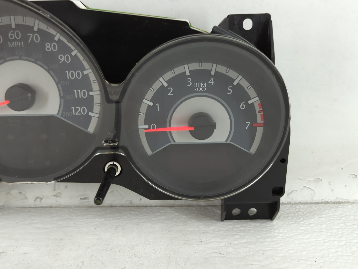 2011-2014 Chrysler 200 Instrument Cluster Speedometer Gauges P/N:P56046512AC Fits Fits 2011 2012 2013 2014 OEM Used Auto Parts - Oemusedautoparts1.com