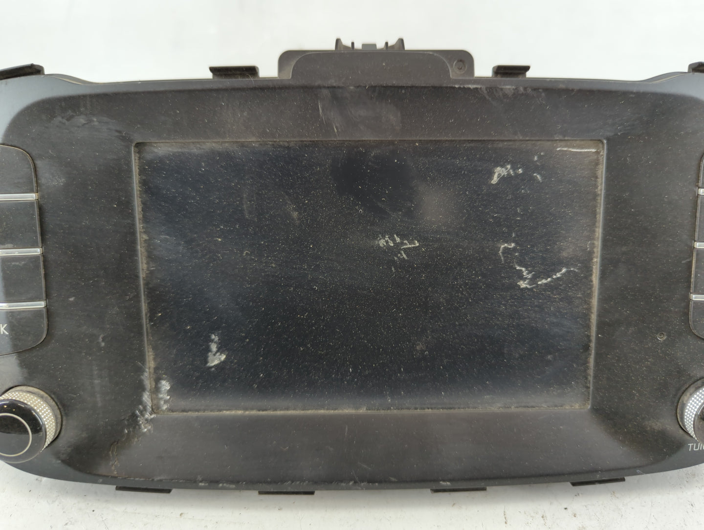 2017-2019 Kia Soul Radio AM FM Cd Player Receiver Replacement P/N:96160-B2310CA Fits Fits 2017 2018 2019 OEM Used Auto Parts - Oemusedautoparts1.com
