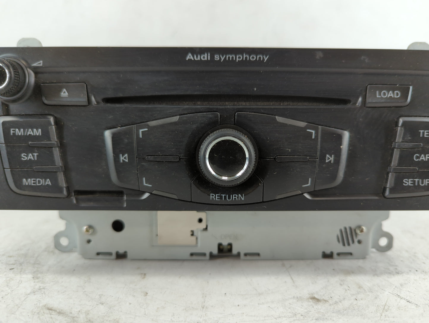2009 Audi A4 Radio AM FM Cd Player Receiver Replacement P/N:8T1 035 195 Fits OEM Used Auto Parts - Oemusedautoparts1.com