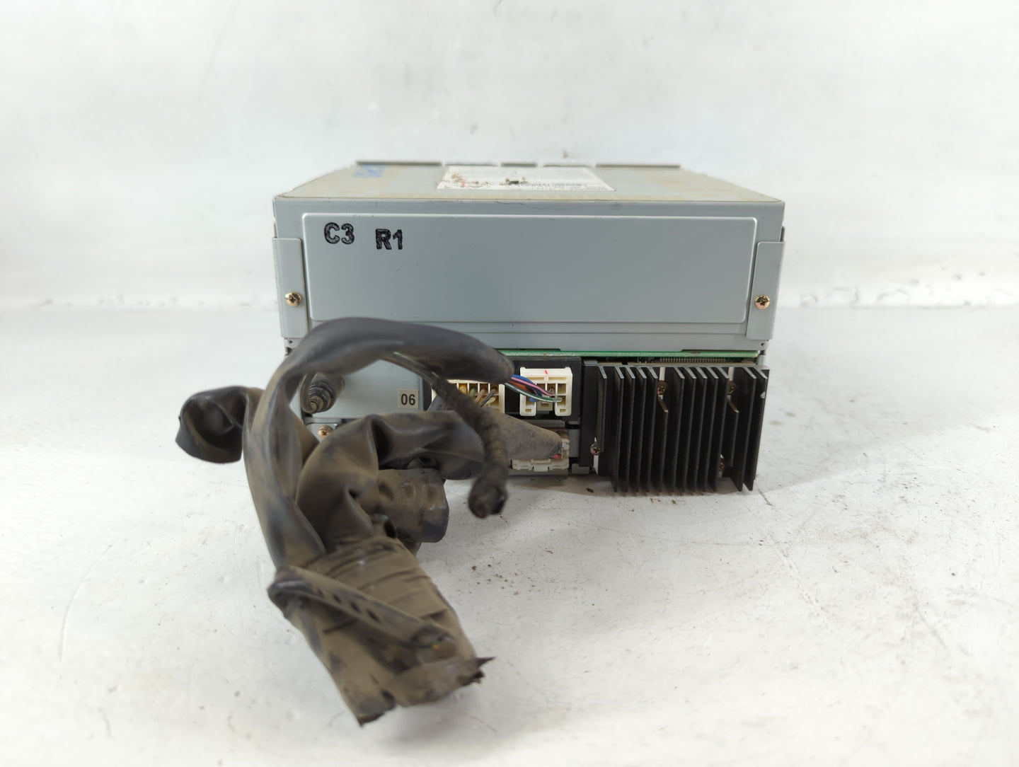 2006-2007 Nissan Murano Radio AM FM Cd Player Receiver Replacement P/N:28185 CC20A Fits Fits 2006 2007 OEM Used Auto Parts - Oemusedautoparts1.com
