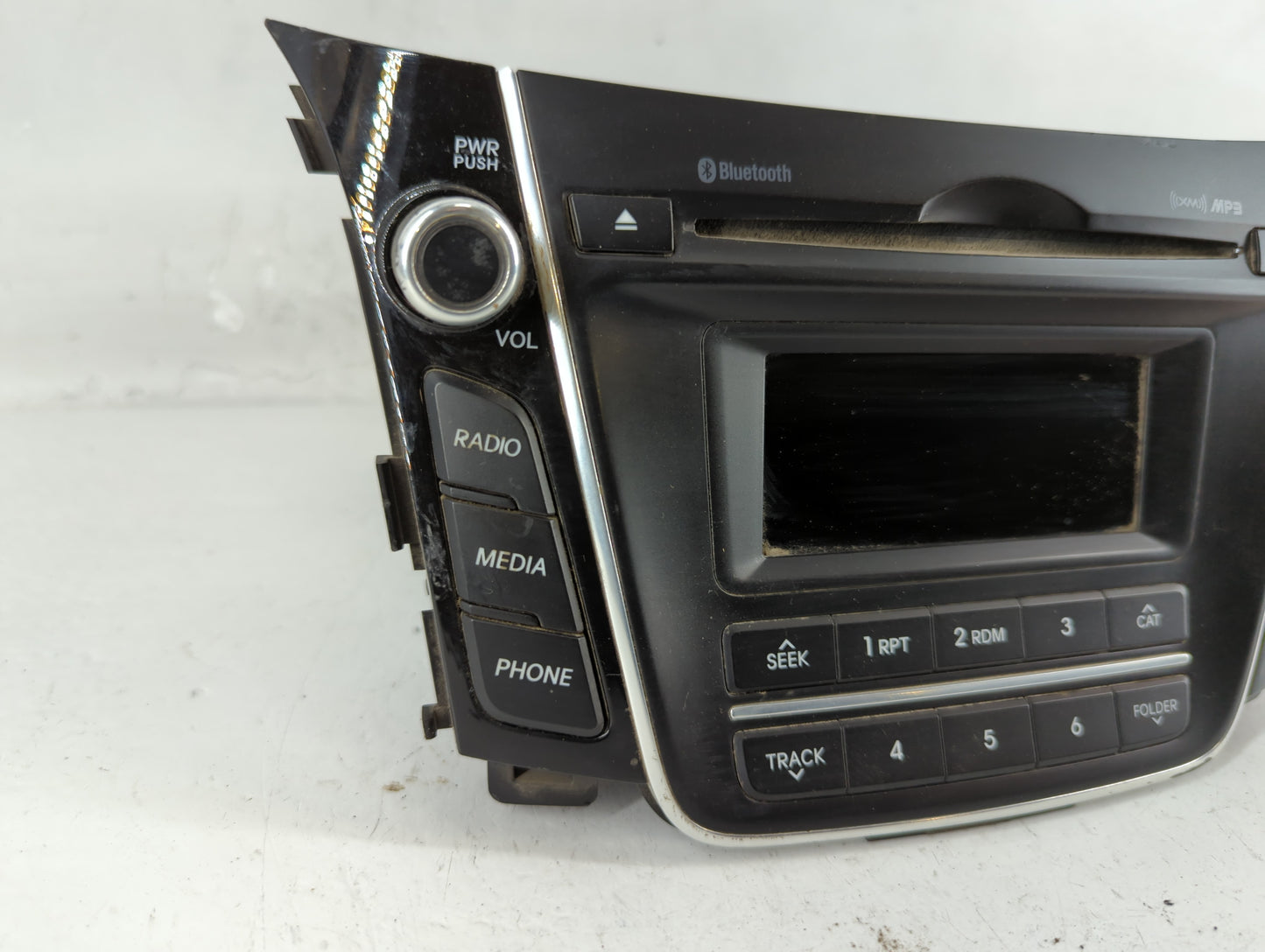 2016-2017 Hyundai Elantra Gt Radio AM FM Cd Player Receiver Replacement P/N:96170-A5260GU Fits Fits 2016 2017 OEM Used Auto Parts - Oemusedautoparts1.com