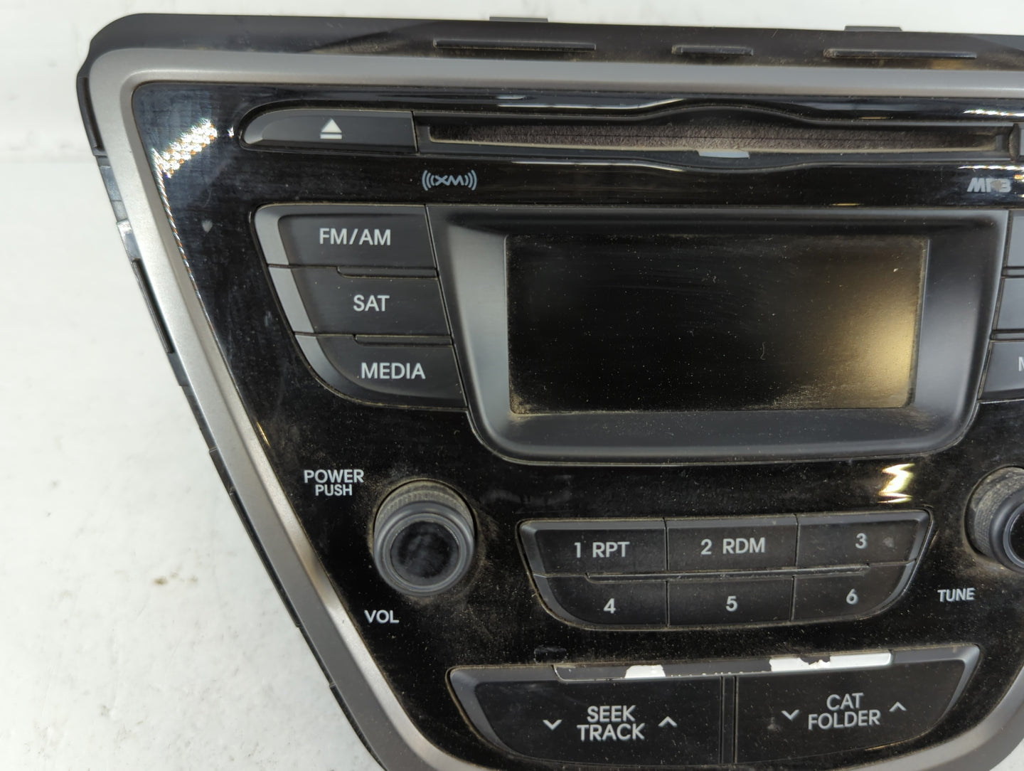 2014-2016 Hyundai Elantra Radio AM FM Cd Player Receiver Replacement P/N:96170-3X156GU Fits Fits 2014 2015 2016 OEM Used Auto Parts - Oemusedautoparts1.com