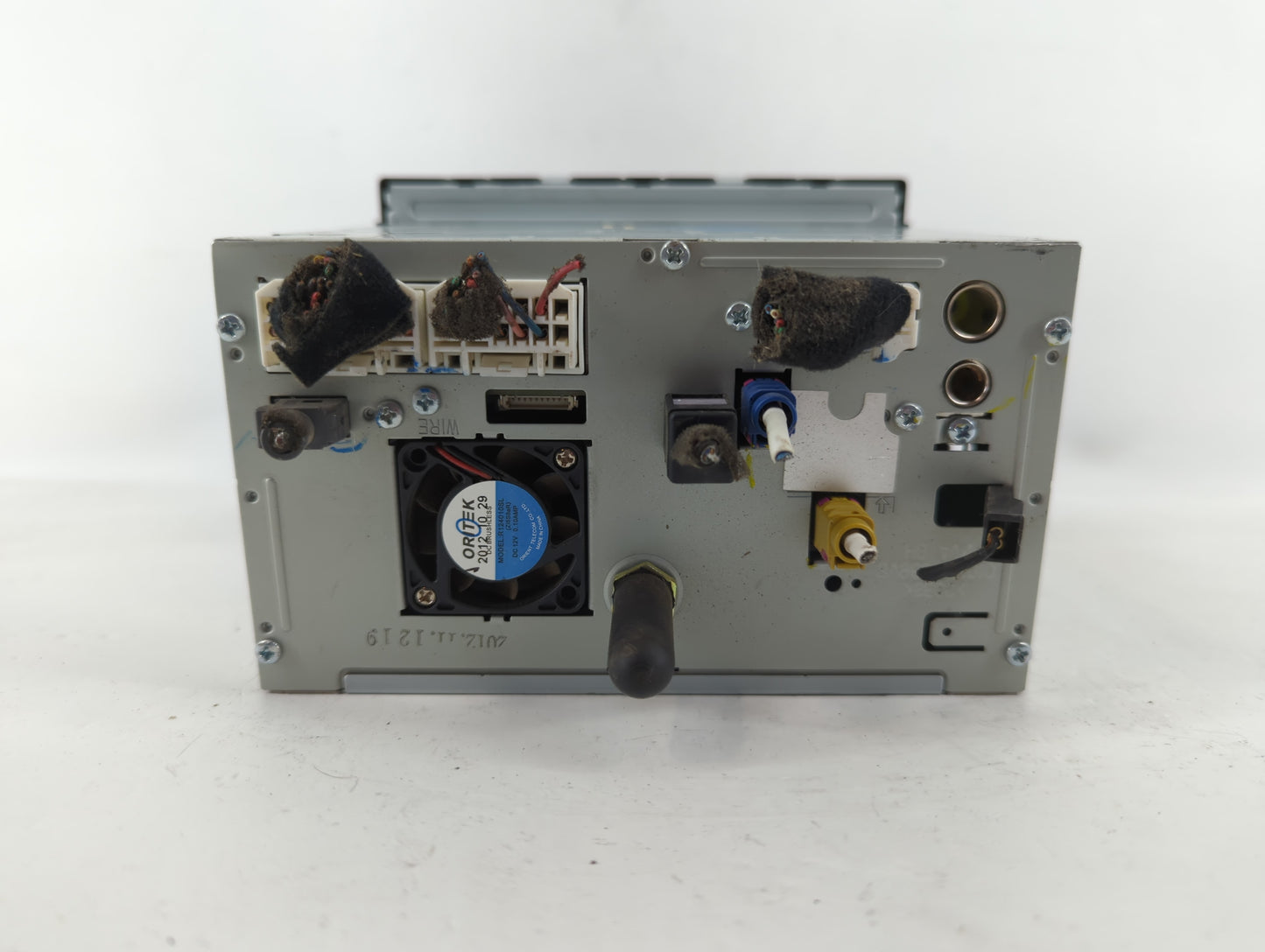 2012-2013 Hyundai Azera Radio AM FM Cd Player Receiver Replacement P/N:96560-3V4514X Fits Fits 2012 2013 OEM Used Auto Parts - Oemusedautoparts1.com