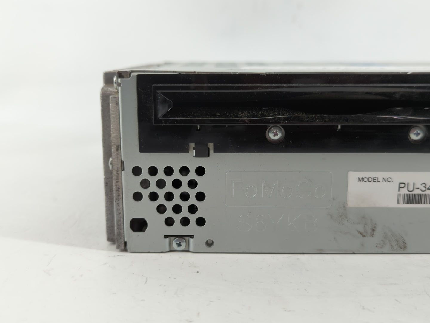2013 Ford Explorer Radio AM FM Cd Player Receiver Replacement P/N:DB5T-19C107-DD Fits OEM Used Auto Parts - Oemusedautoparts1.com