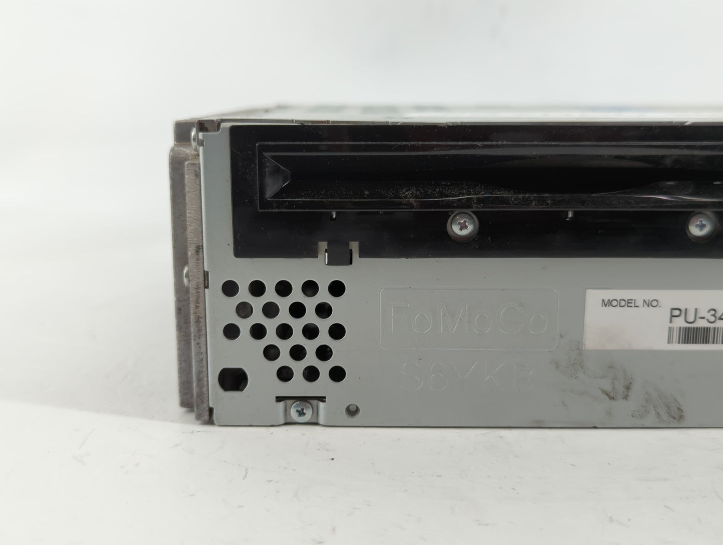2013 Ford Explorer Radio AM FM Cd Player Receiver Replacement P/N:DB5T-19C107-DD Fits OEM Used Auto Parts - Oemusedautoparts1.com