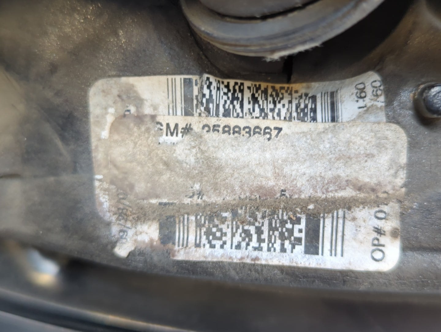 2007-2008 Gmc Acadia Side Mirror Replacement Driver Left View Door Mirror P/N:25883673 Fits Fits 2007 2008 OEM Used Auto Parts - Oemusedautoparts1.com