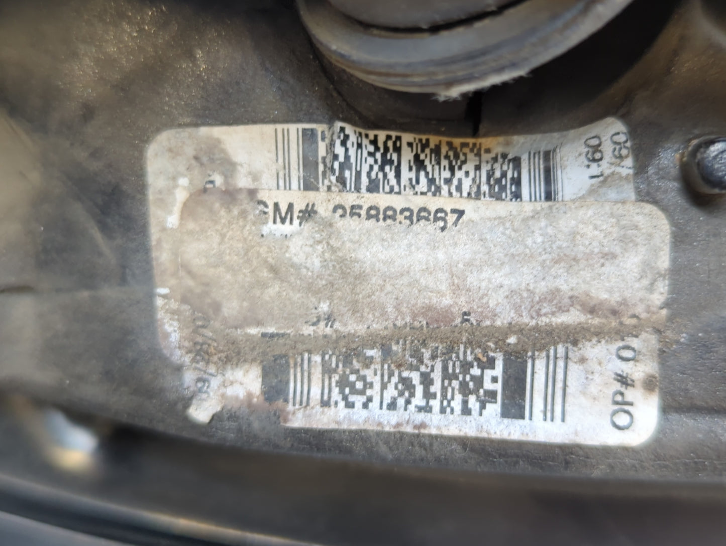 2007-2008 Gmc Acadia Side Mirror Replacement Driver Left View Door Mirror P/N:25883673 Fits Fits 2007 2008 OEM Used Auto Parts - Oemusedautoparts1.com