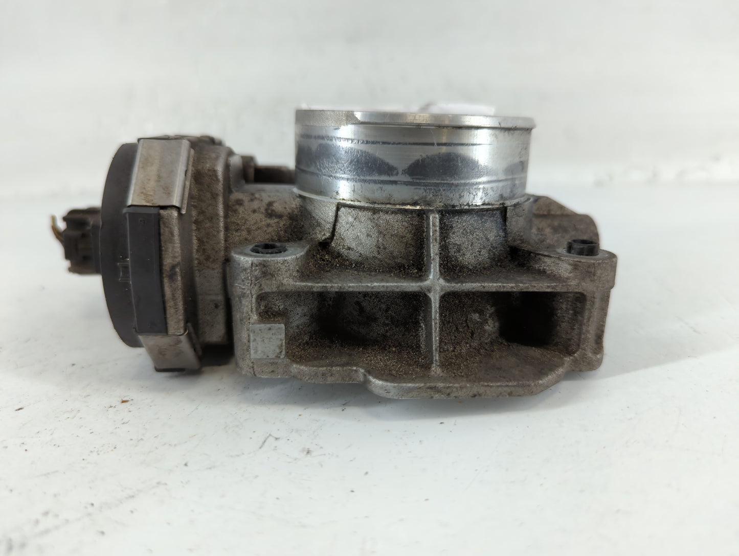 2008-2012 Chevrolet Malibu Throttle Body P/N:8298C 186AA Fits Fits 2007 2008 2009 2010 2011 2012 OEM Used Auto Parts - Oemusedautoparts1.com