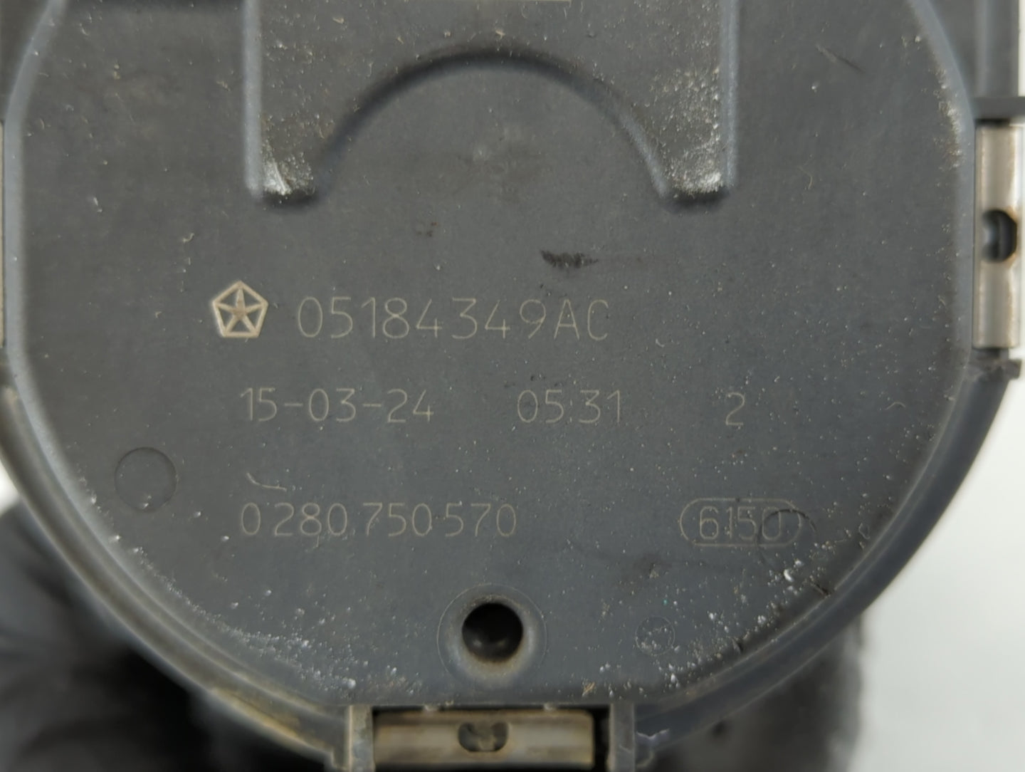 2011-2022 Dodge Durango Throttle Body P/N:05184349ac Fits Fits 2011 2012 2013 2014 2015 2016 2017 2018 2019 2020 2021 2022 OEM Used Auto Parts - Oemusedautoparts1.com